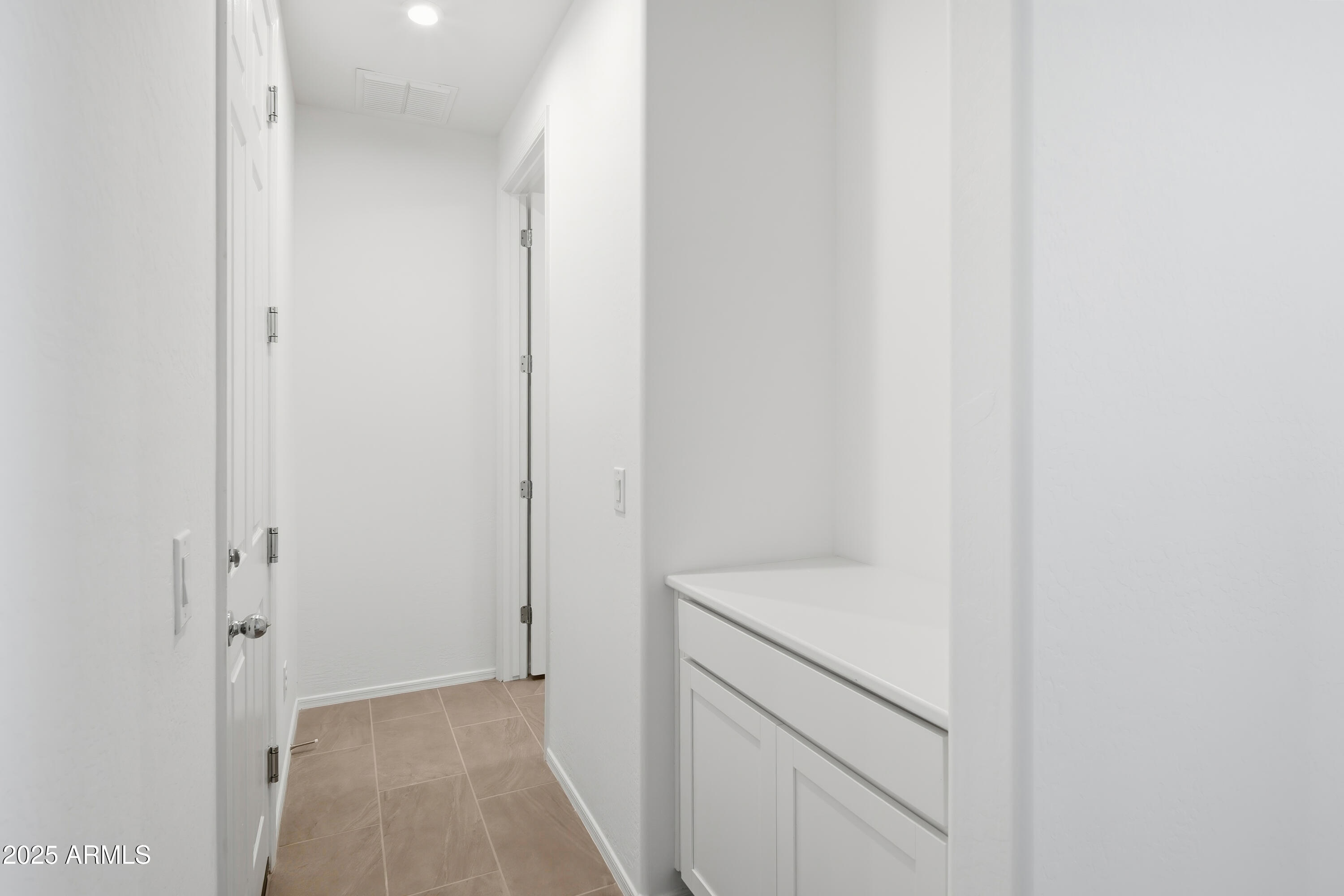 19020 W STELLA Avenue