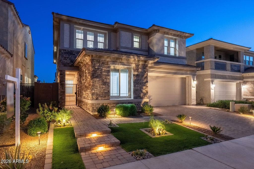 Photo of 3413 E Crest Lane, Phoenix, AZ 85050 (MLS # 7000837)