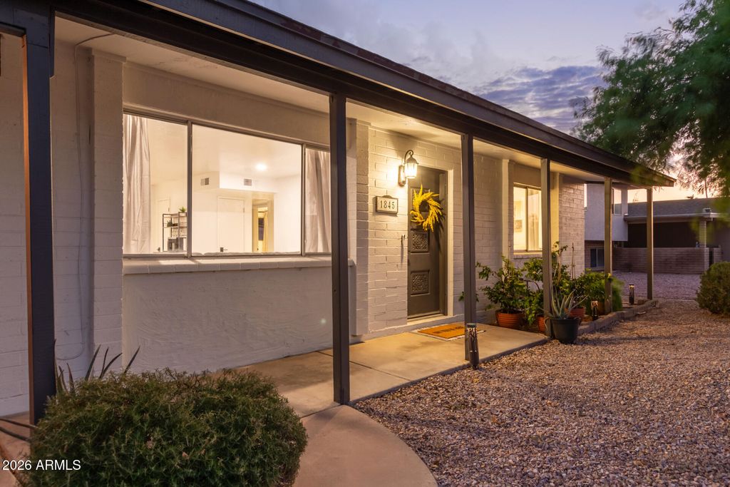 Photo of 1845 E Julie Drive, Tempe, AZ 85283 (MLS # 7010922)