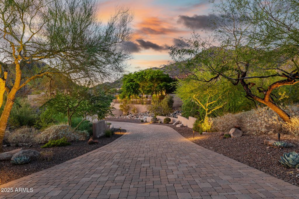 Photo of 11510 E Mirasol Circle, Scottsdale, AZ 85255 (MLS # 6928758)