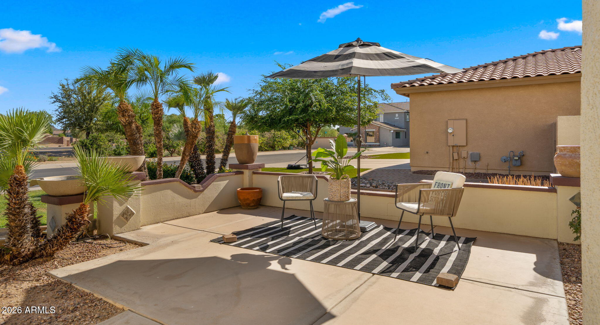 3854 E RAVENSWOOD Drive