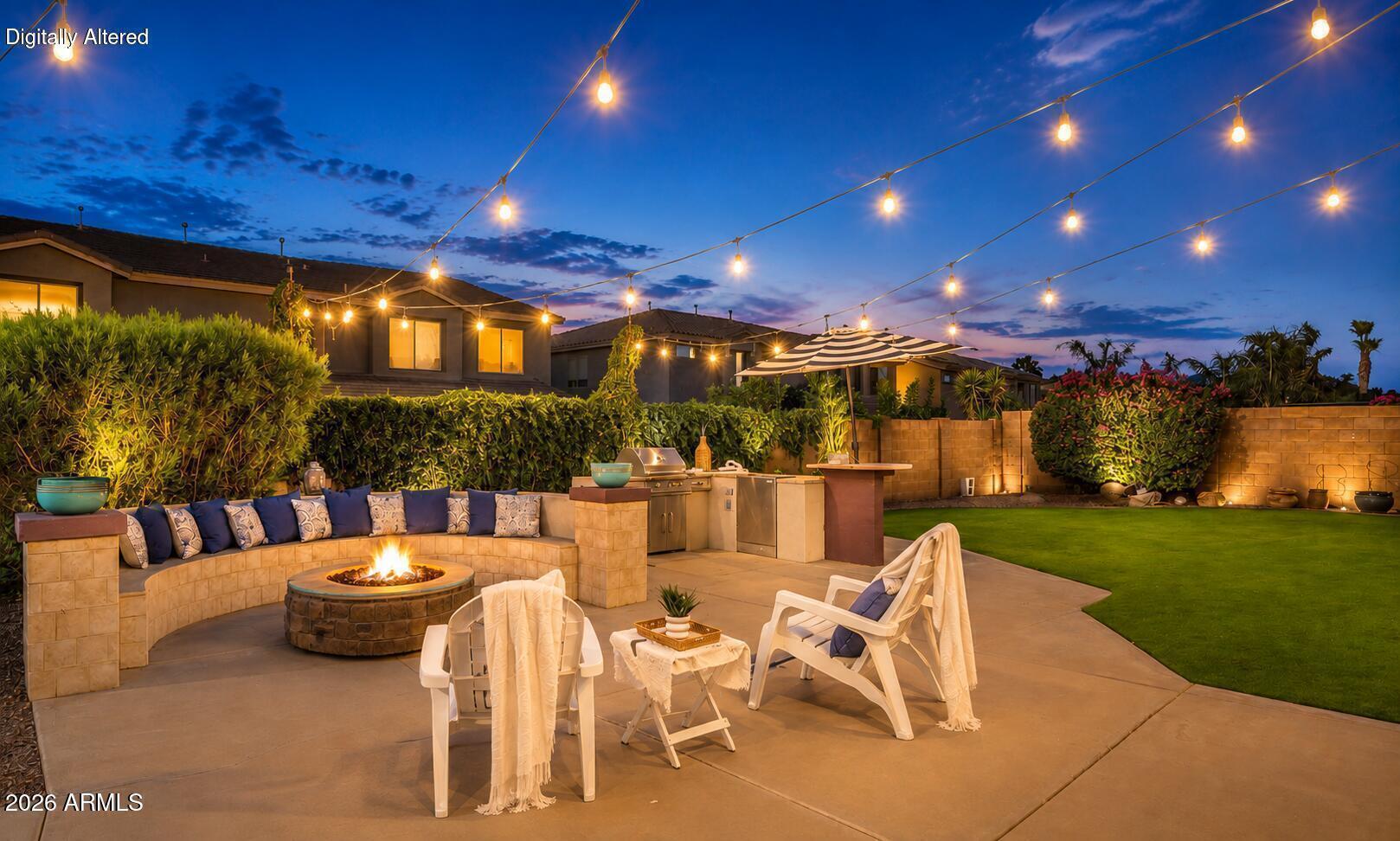 3854 E RAVENSWOOD Drive