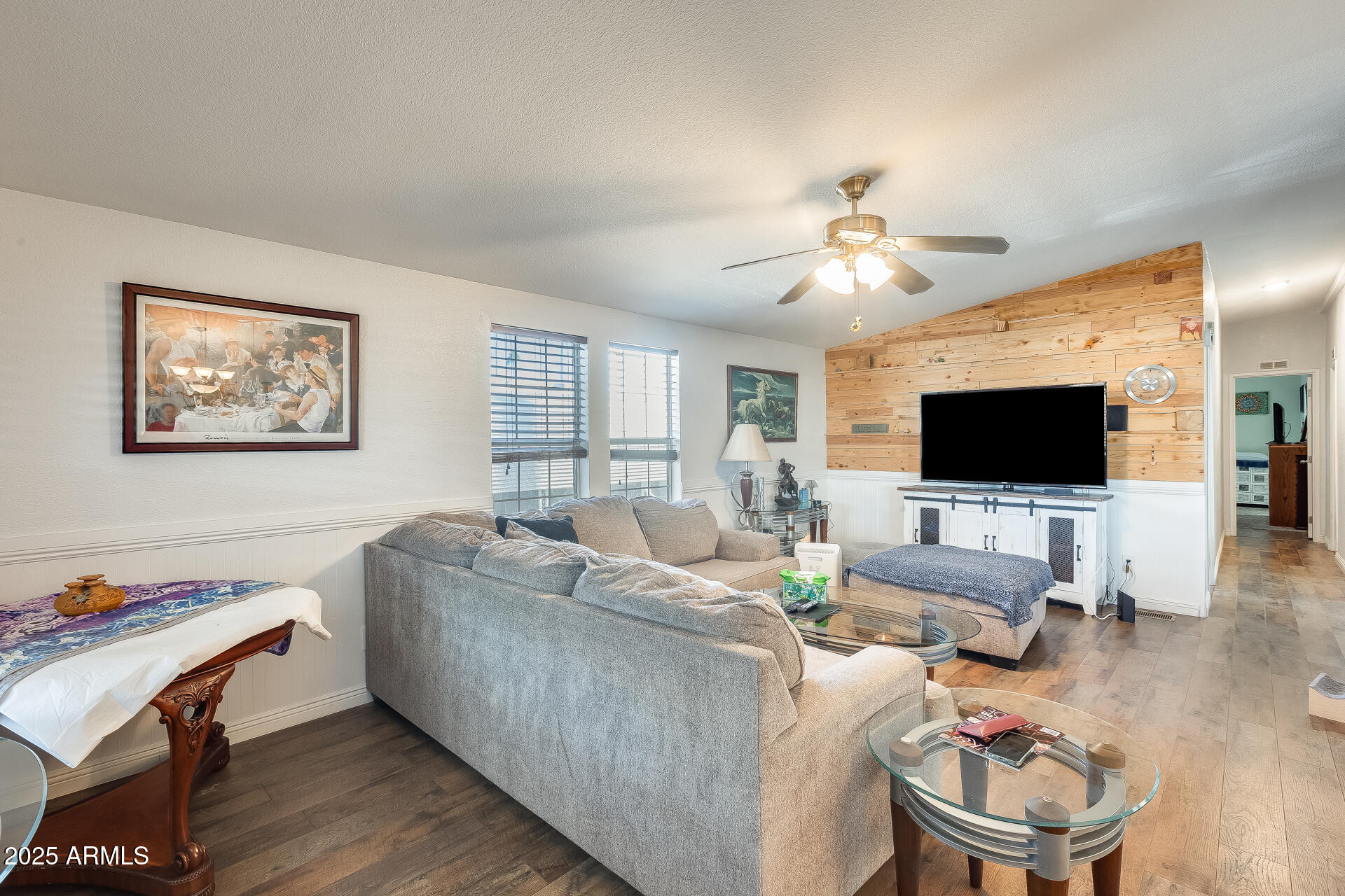 120 N VAL VISTA Drive 186