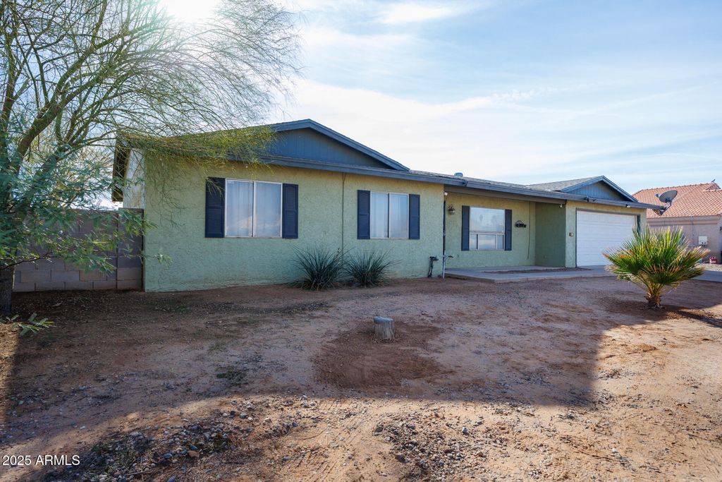 Photo of 14169 S Tampico Road, Arizona City, AZ 85123 (MLS # 6960729)
