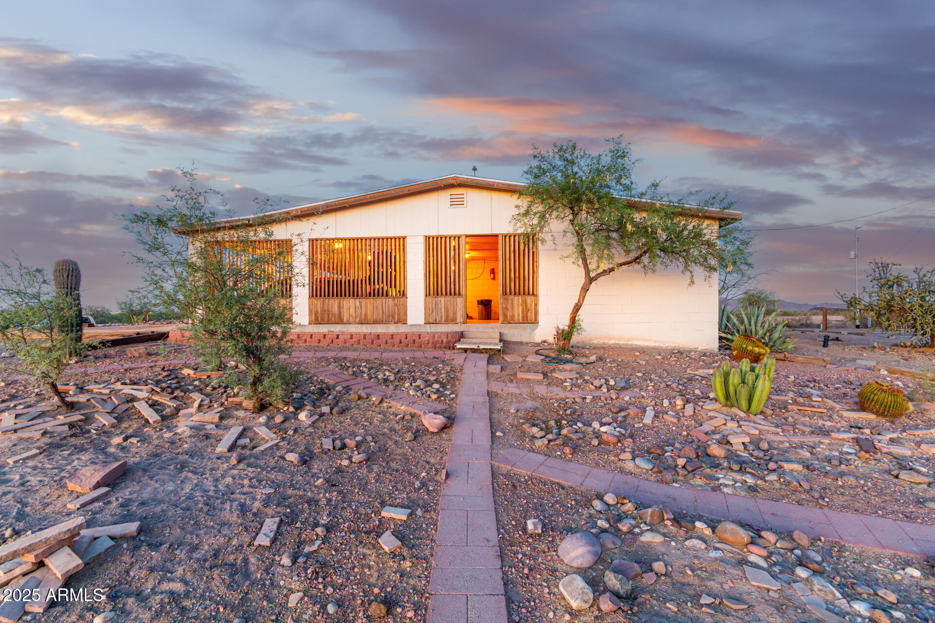 3510 S VERBENA Road