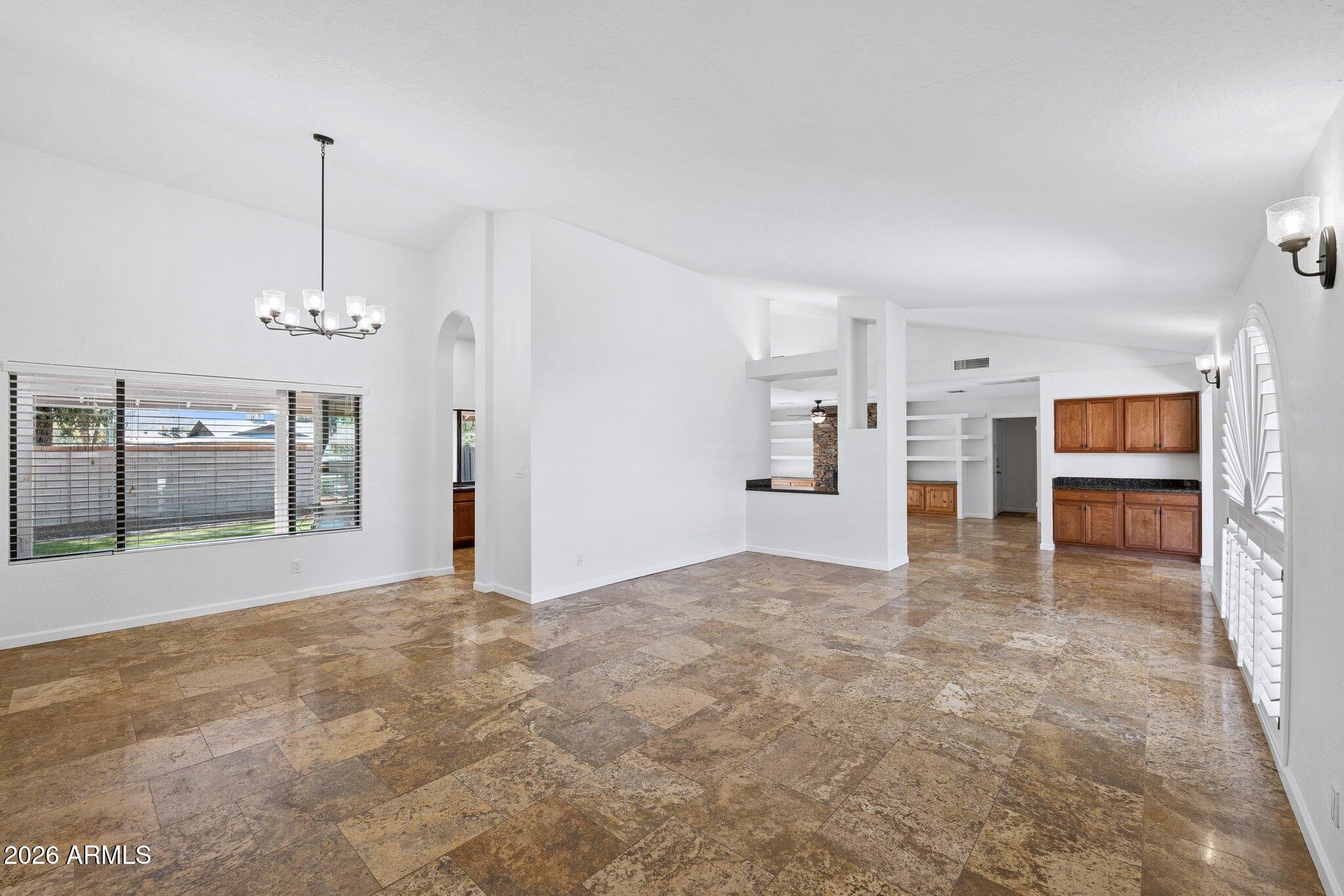 4319 E LUPINE Avenue