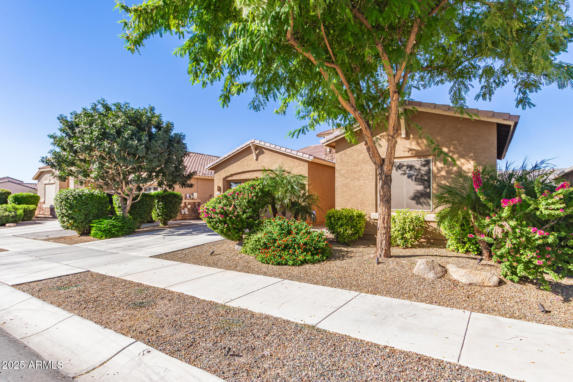 21516 E PECAN Court