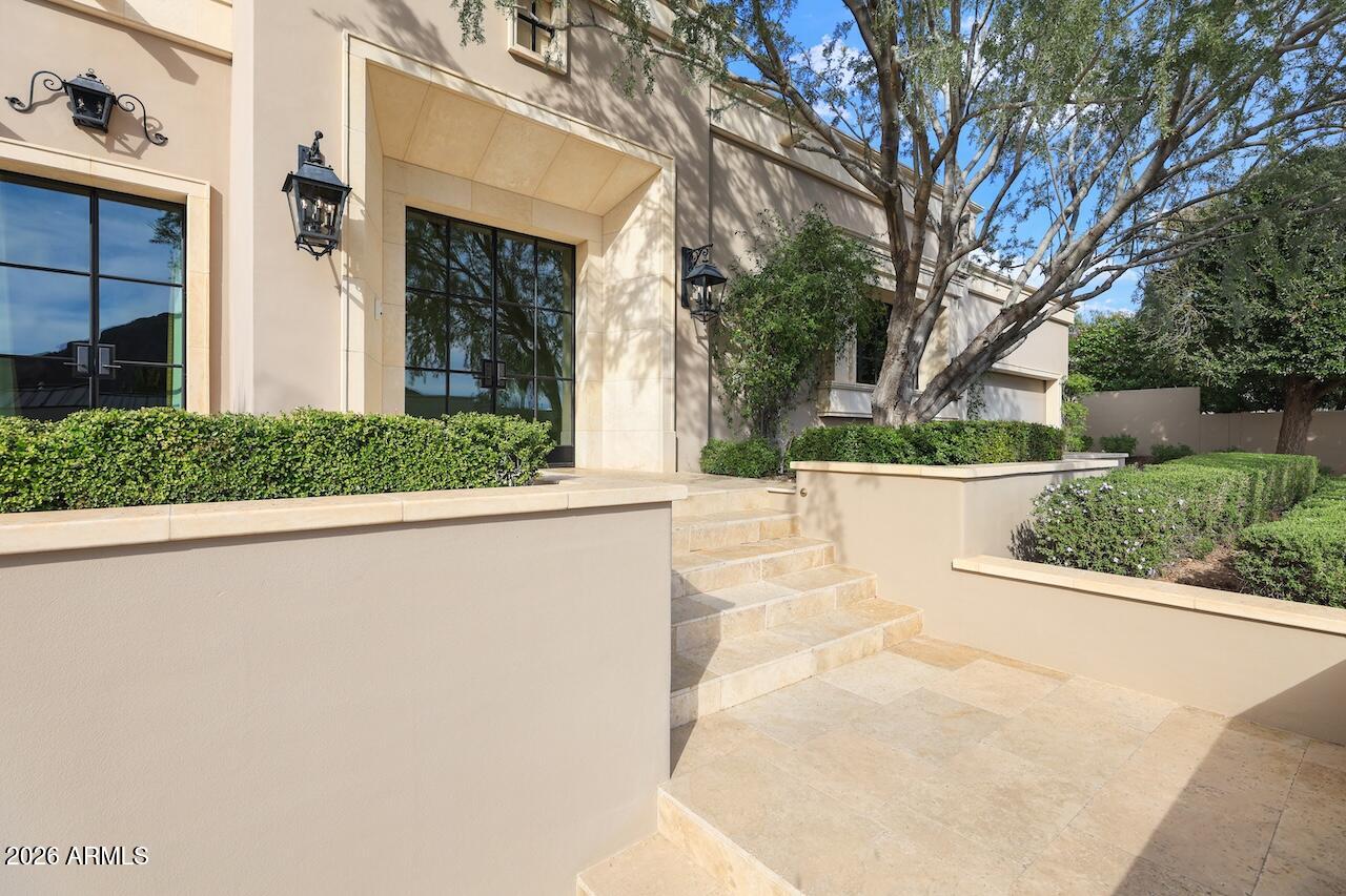 5434 E LINCOLN Drive 75