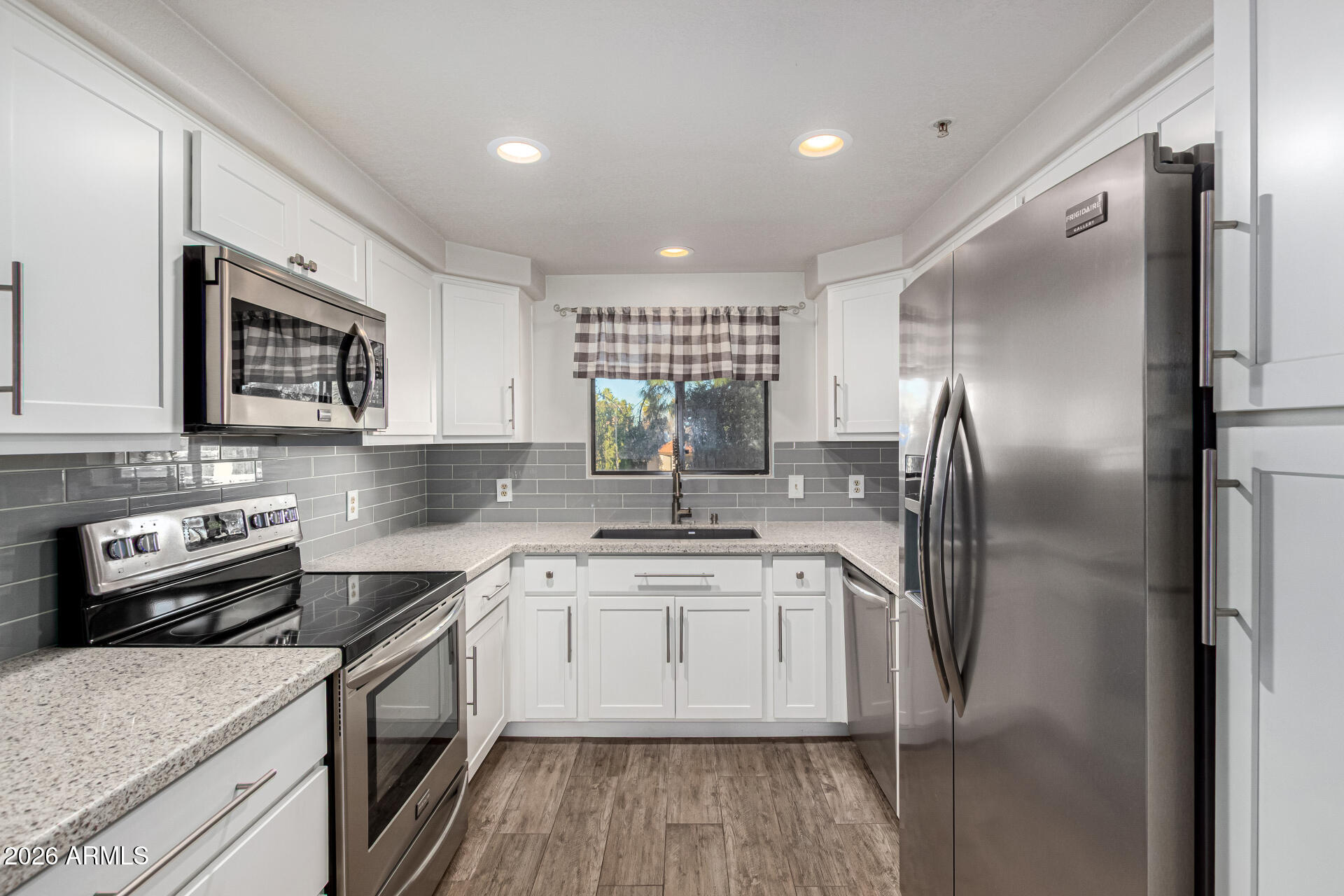 750 E Northern Avenue 2143