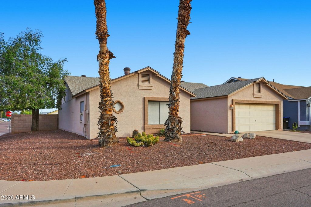Photo of 10744 W Echo Lane, Peoria, AZ 85345 (MLS # 6975030)