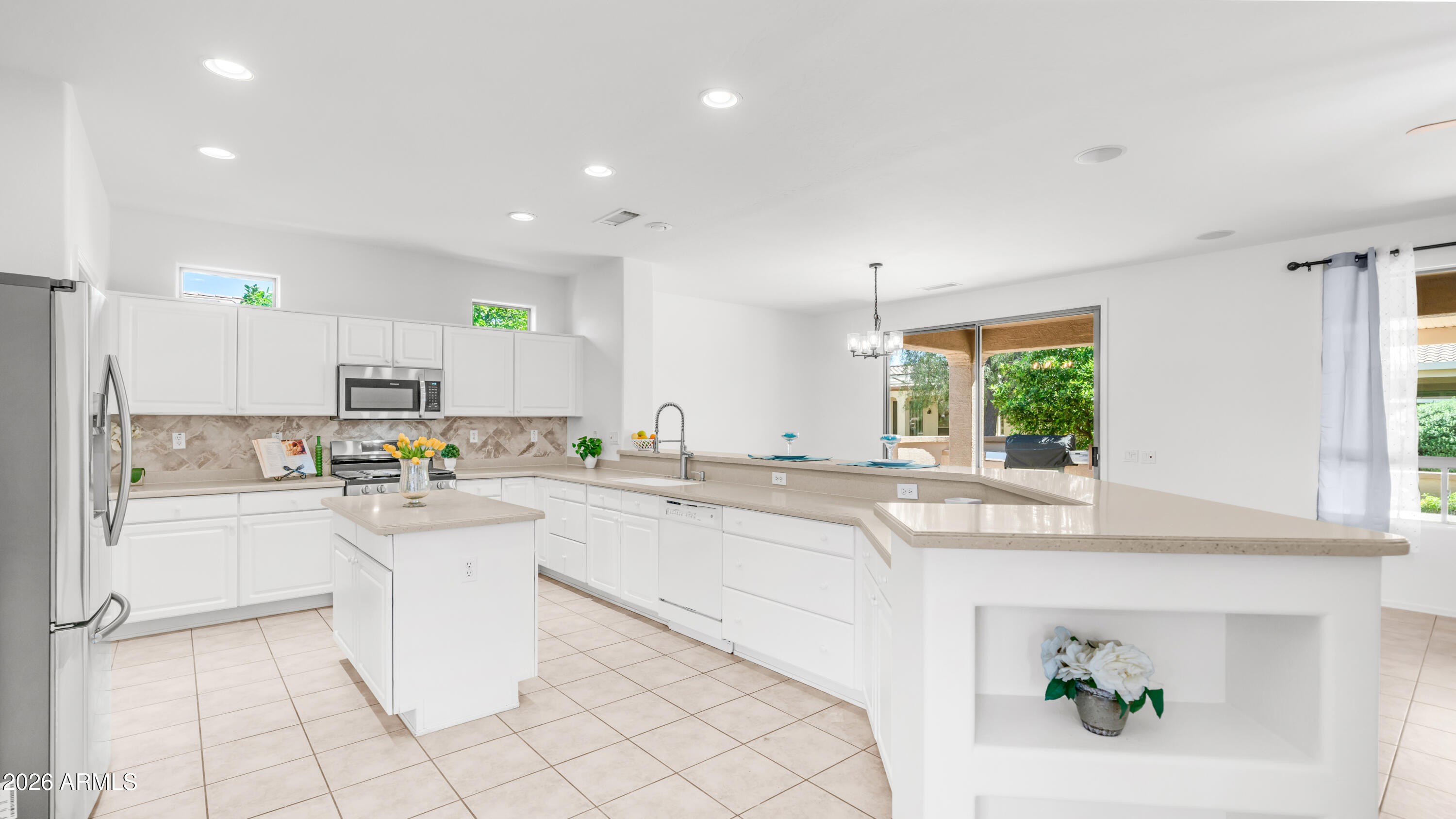 15109 W ROUNDERS Drive