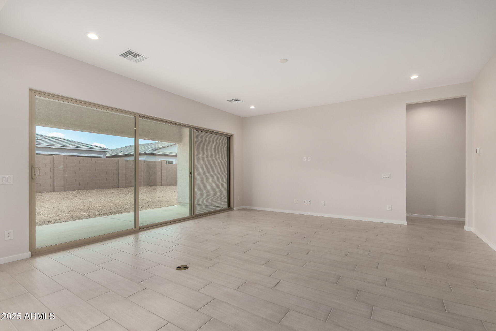 4819 W CAPISTRANO Avenue