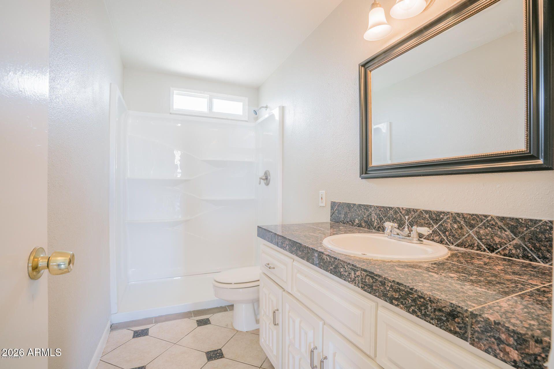 8017 W MEADOWBROOK Avenue