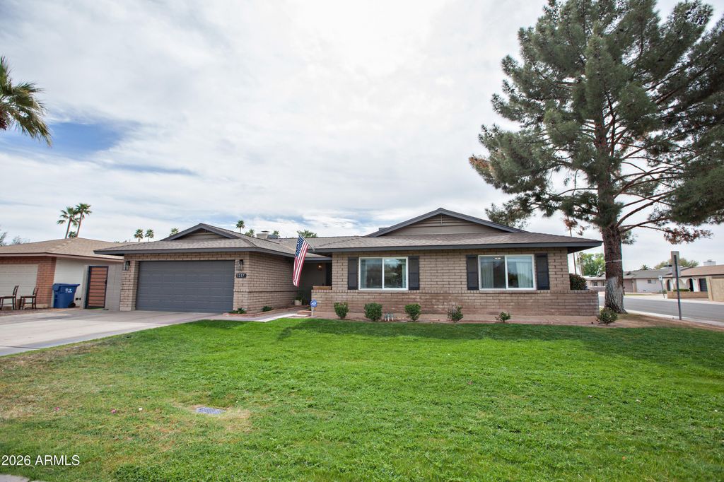 Photo of 1217 E Watson Drive, Tempe, AZ 85283 (MLS # 7003998)