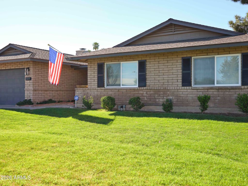 Photo of 1217 E Watson Drive, Tempe, AZ 85283 (MLS # 7003998)