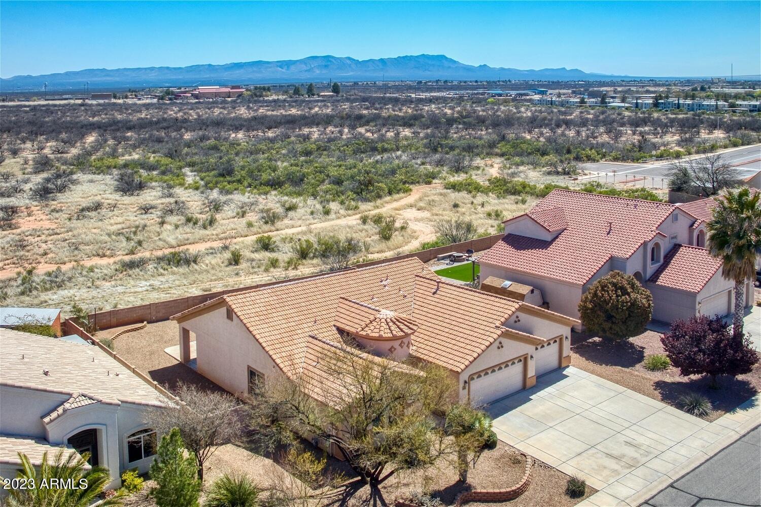 CASAS ADOBE - Residential