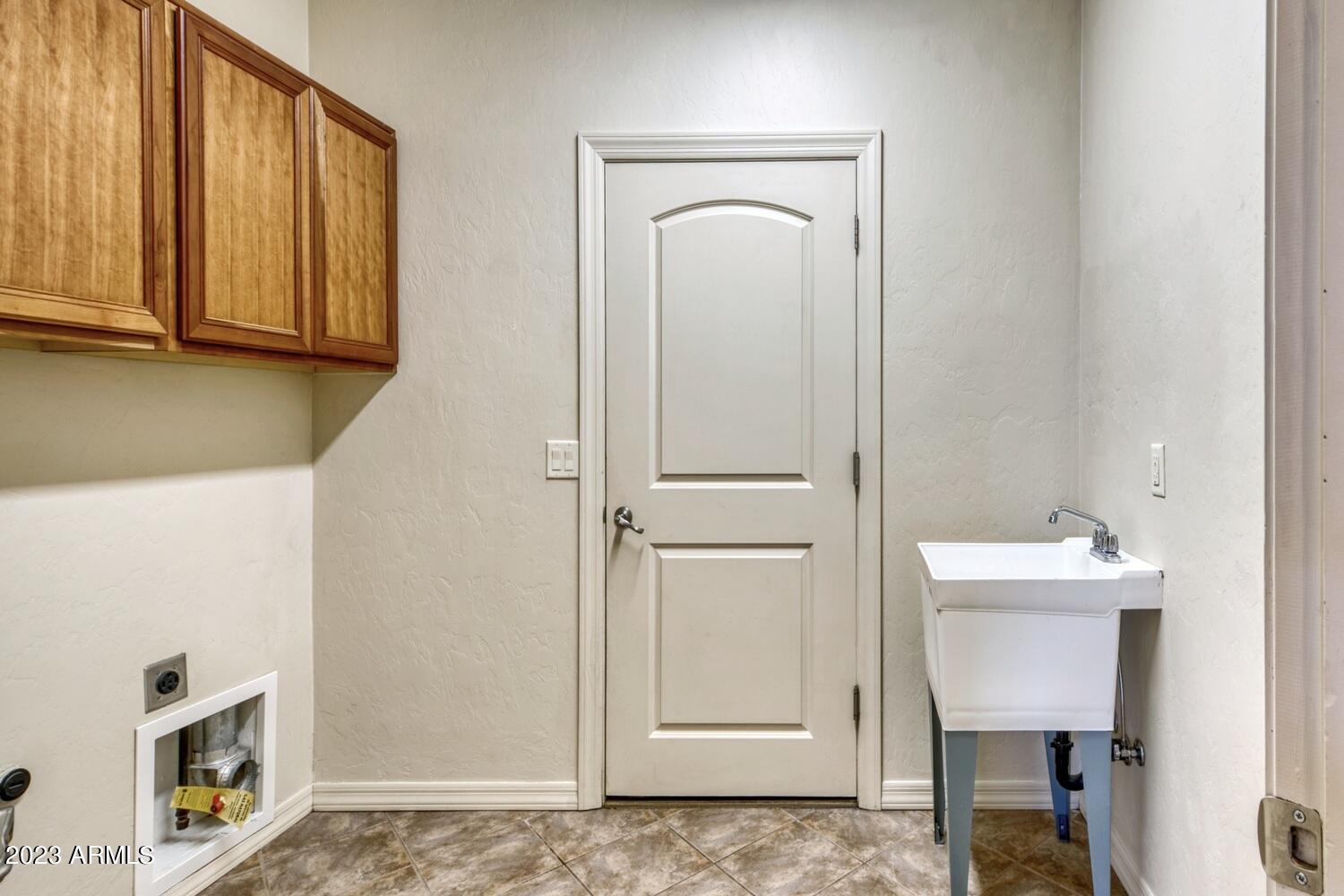 CASAS ADOBE - Residential