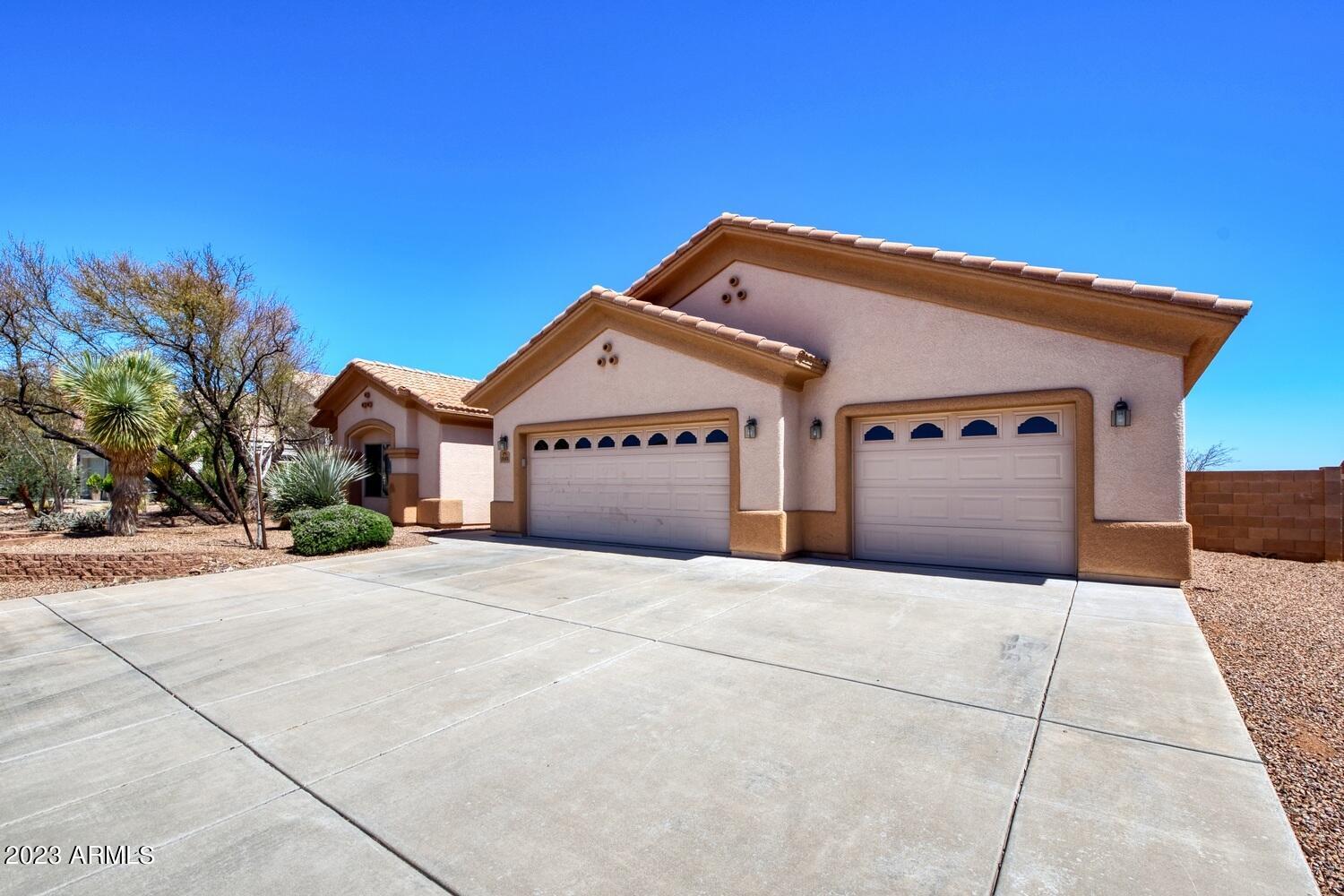 CASAS ADOBE - Residential