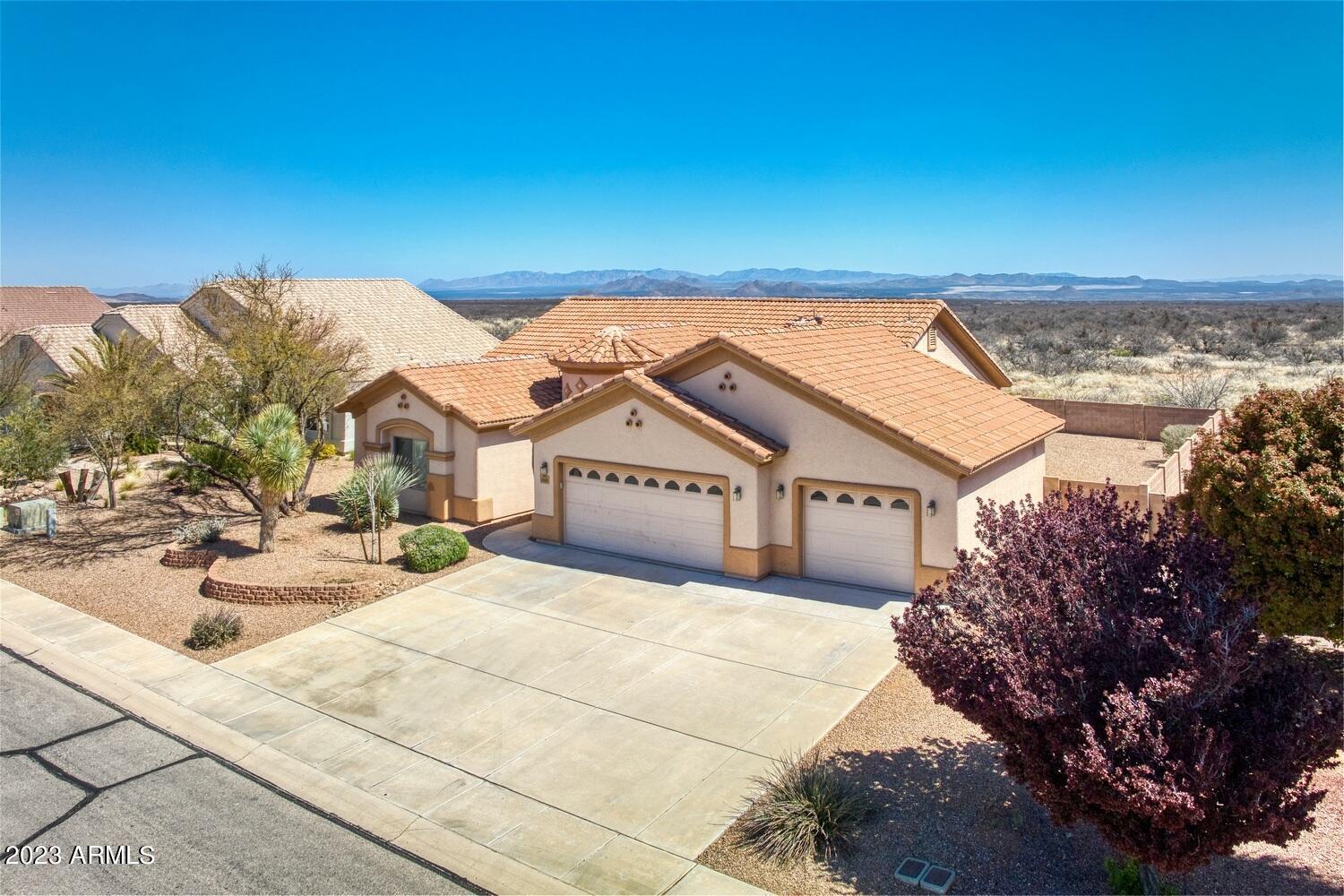 CASAS ADOBE - Residential