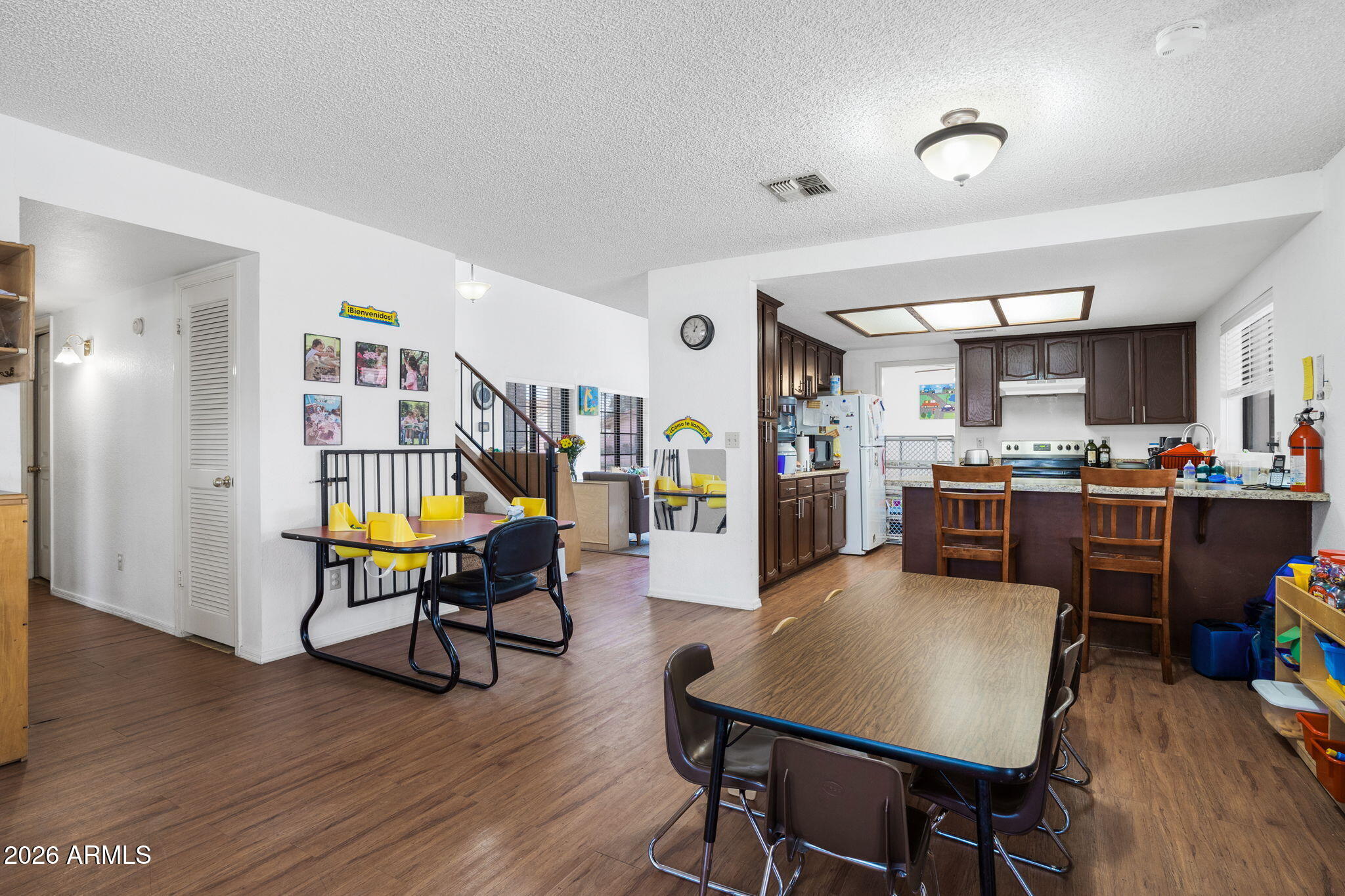 5424 E EMERALD Avenue