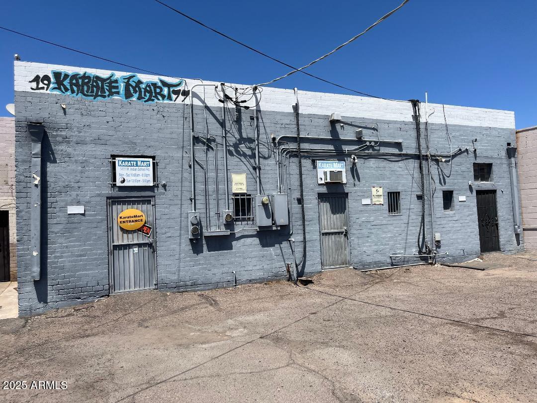 1407-09-11 W INDIAN SCHOOL Road