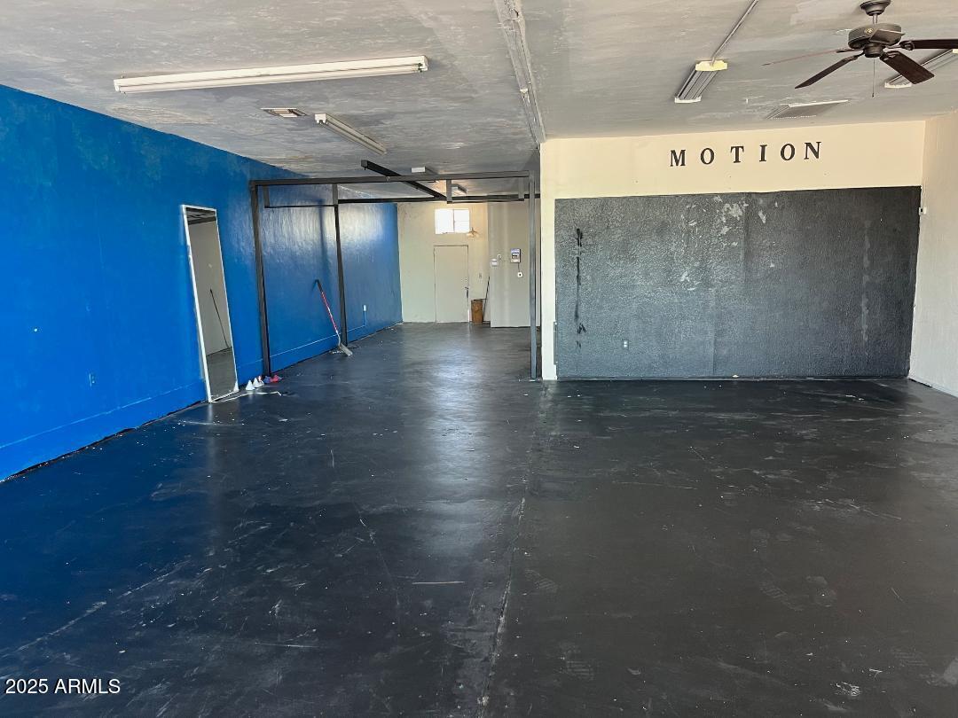 1407-09-11 W INDIAN SCHOOL Road