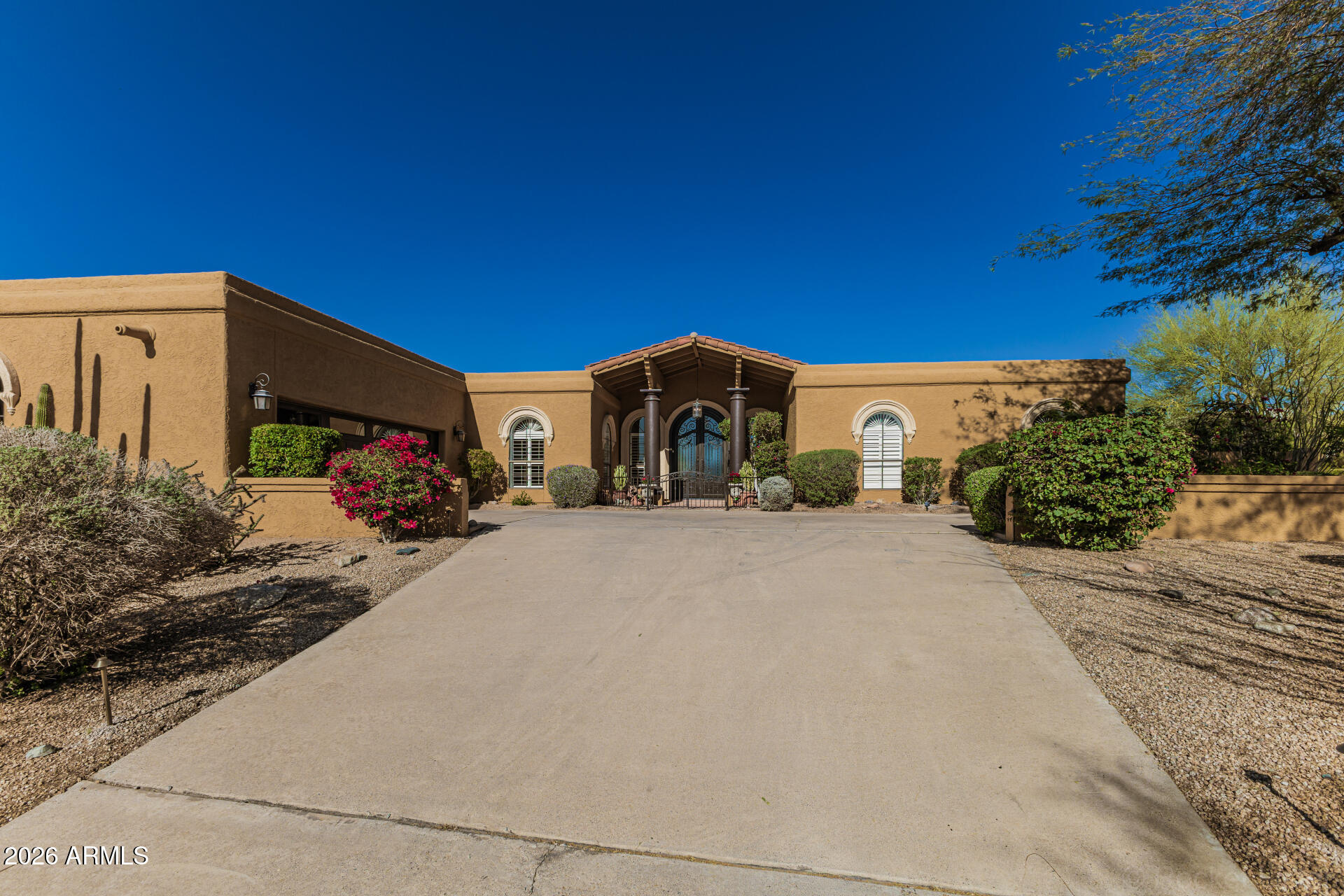 9438 E CASITAS DEL RIO Drive