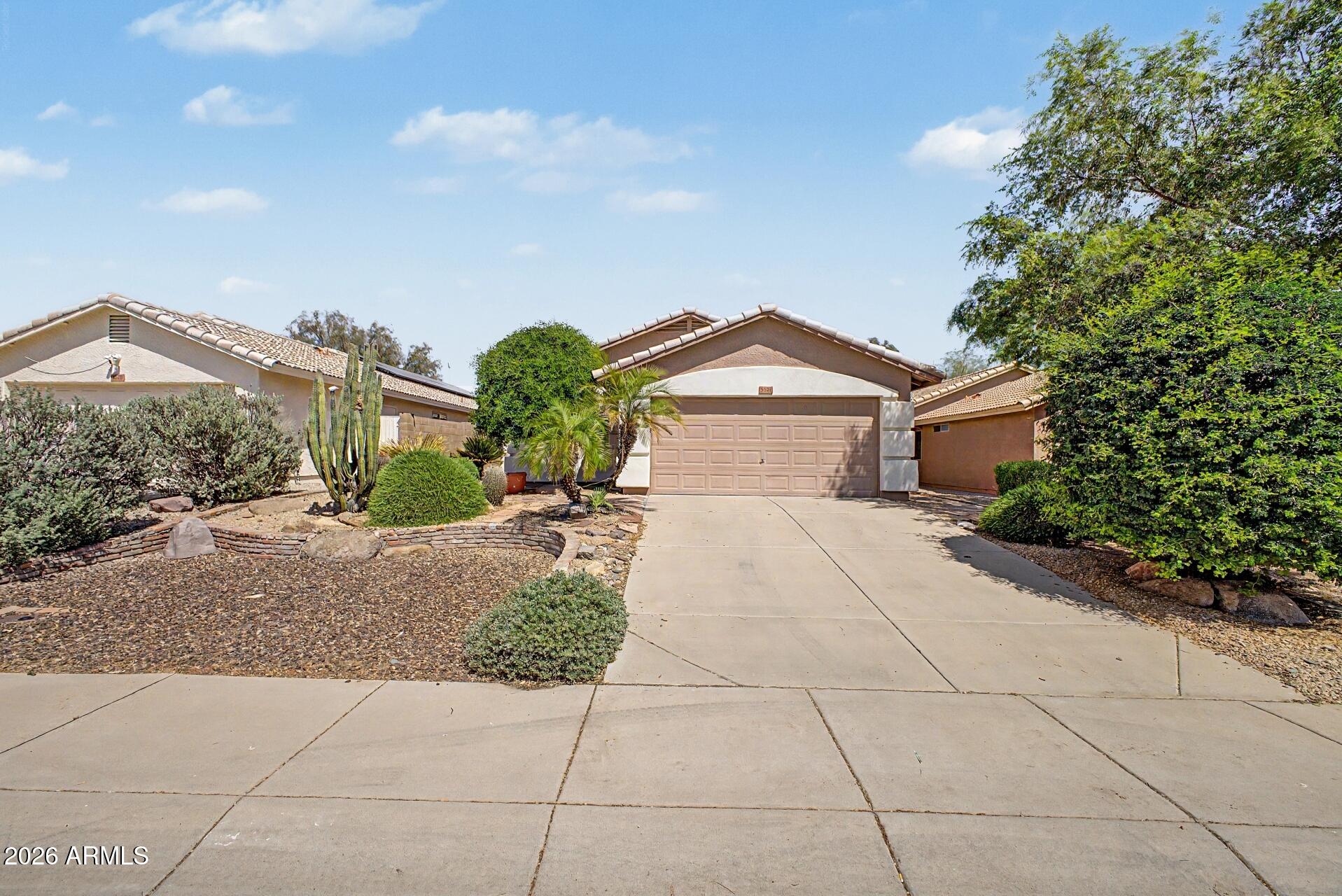 3691 S CONESTOGA Road