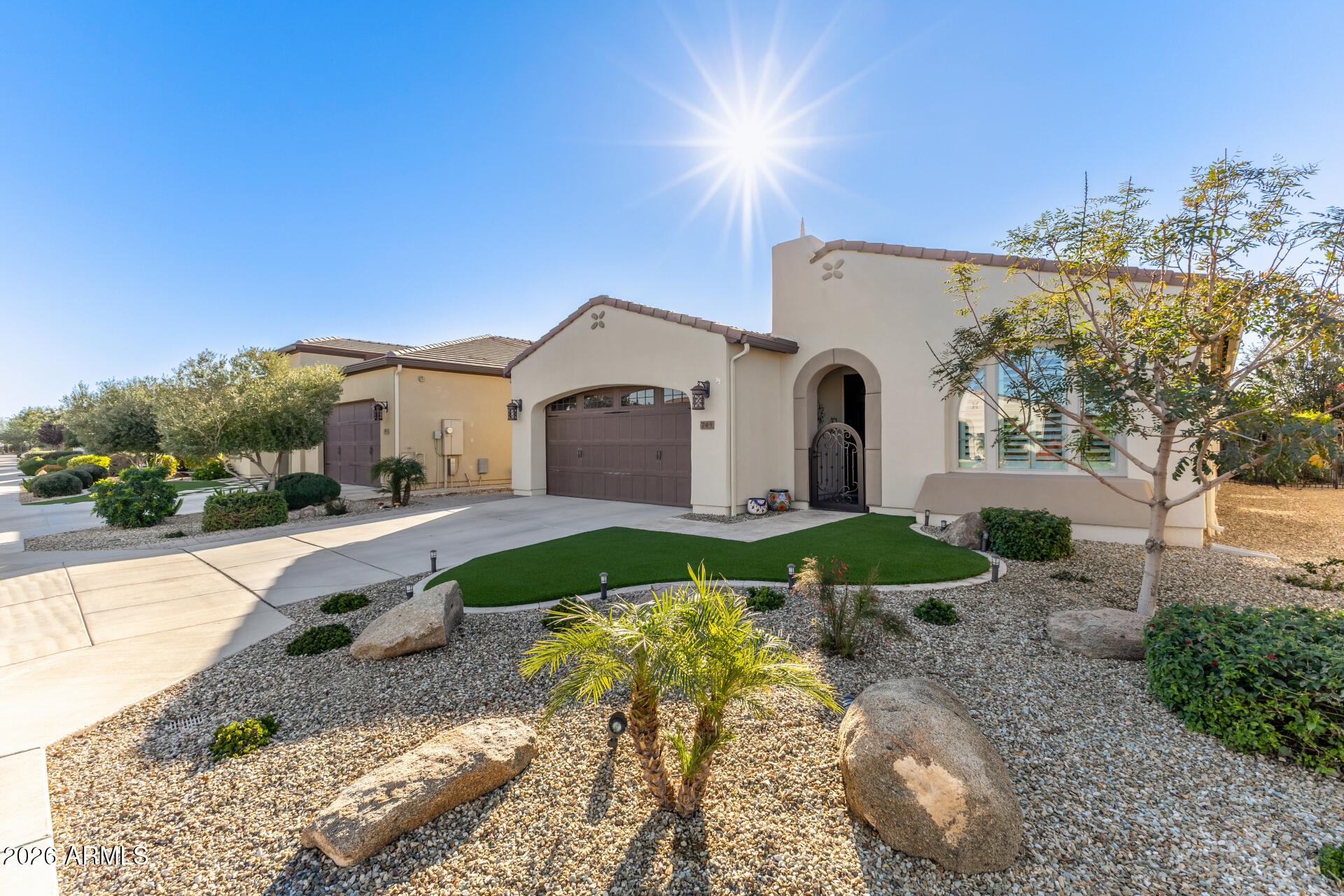 745 E FRUIT STAND Way