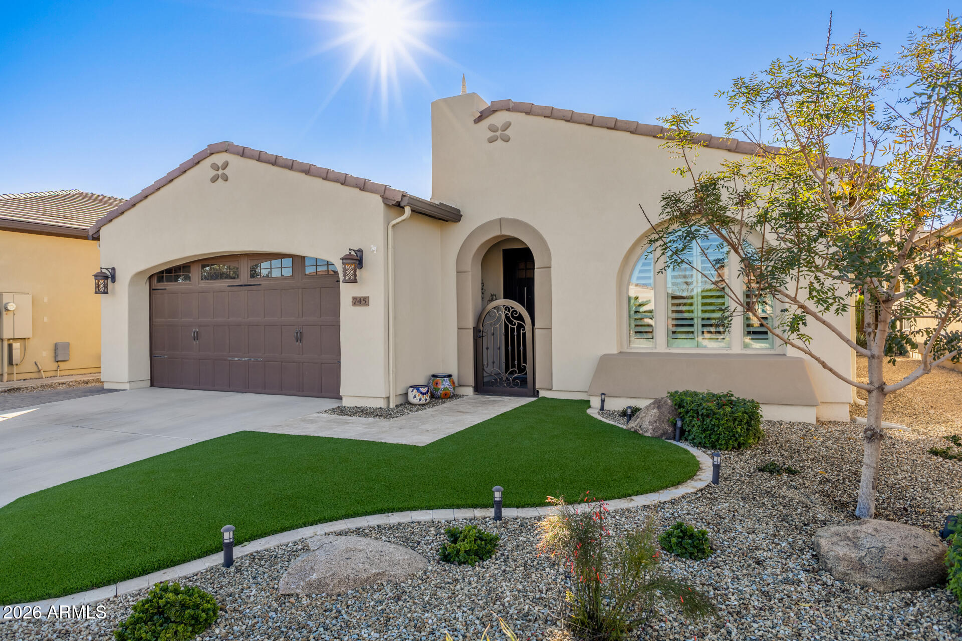 745 E FRUIT STAND Way