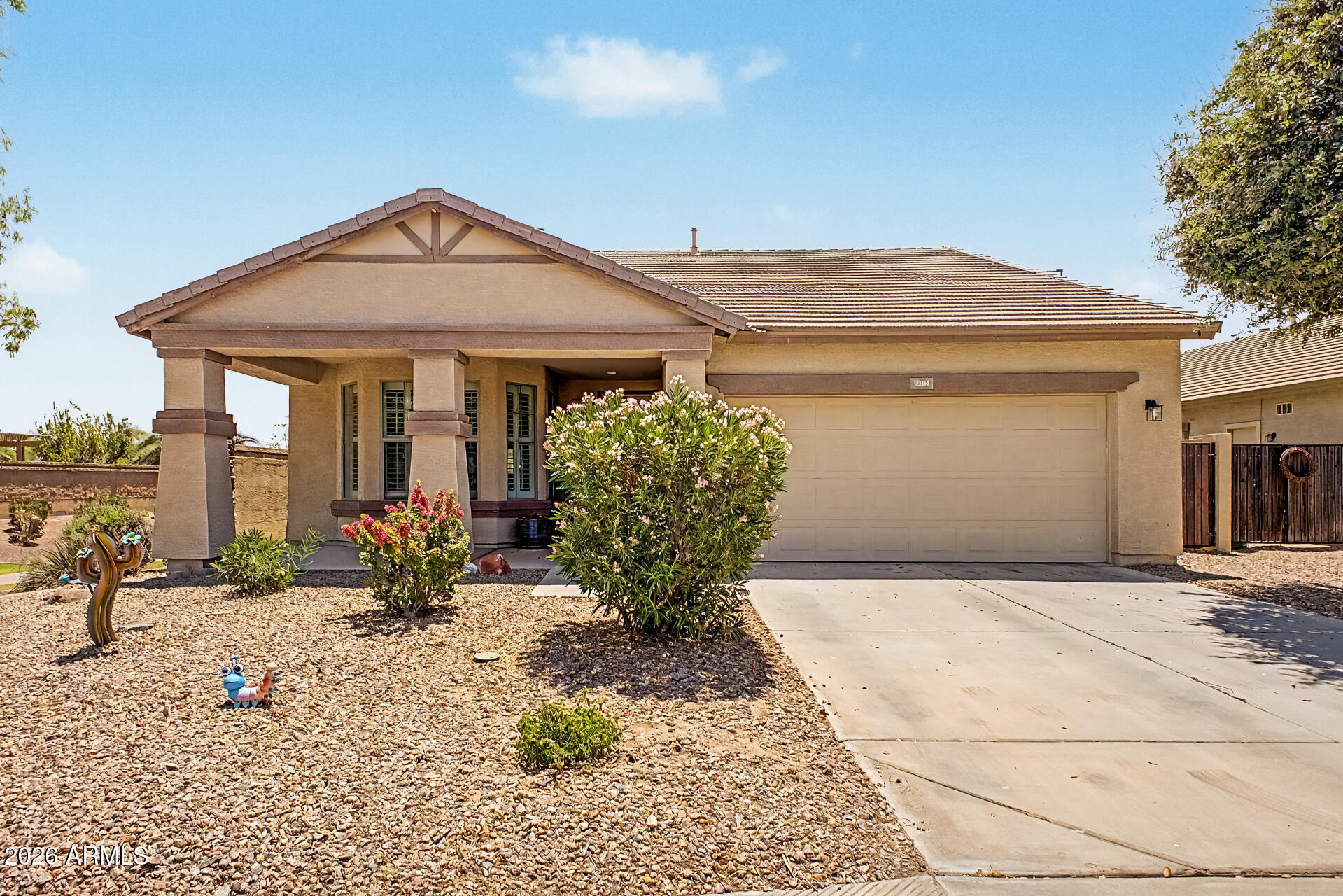 2904 N SUMMER Lane