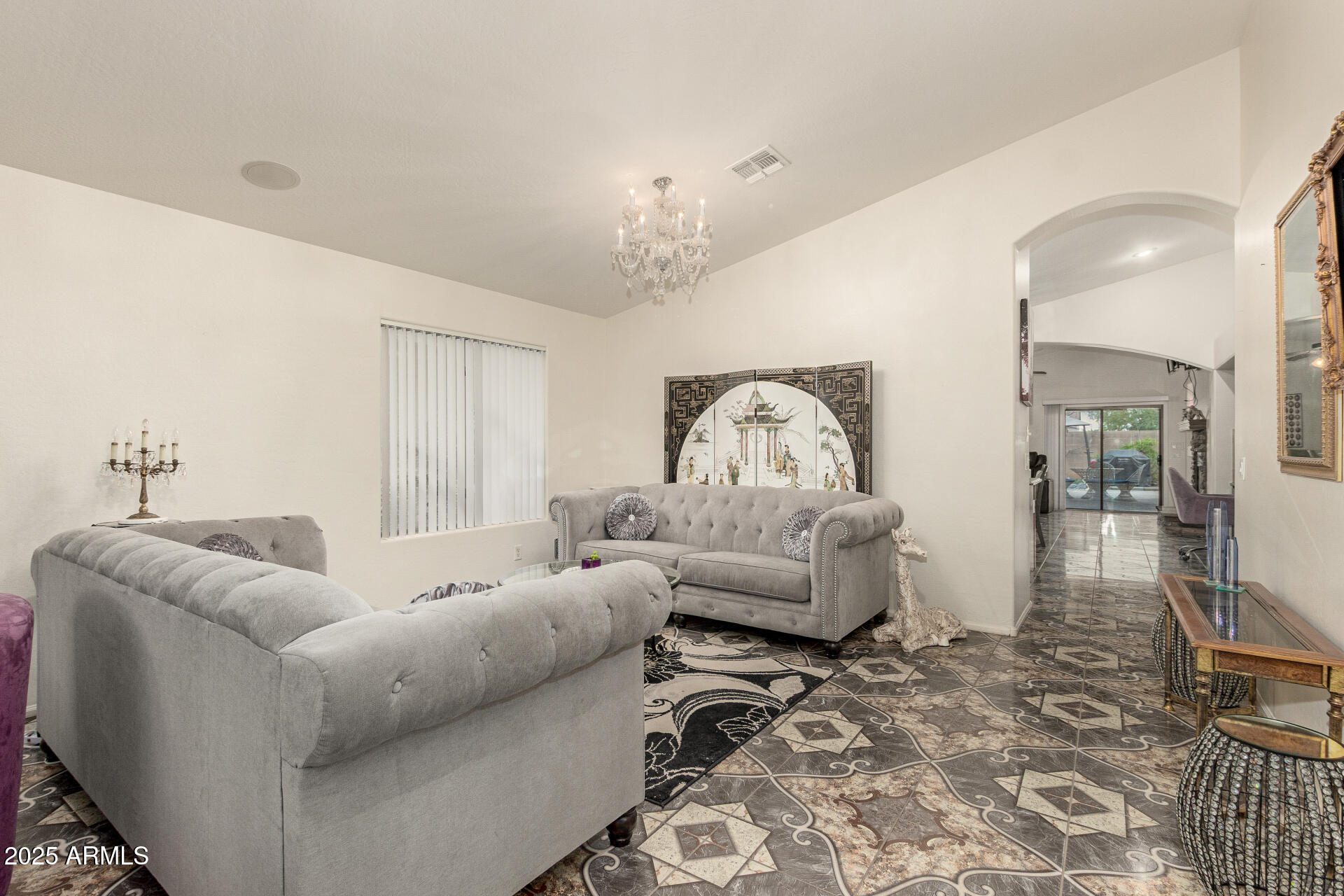 837 E DRY CREEK Road