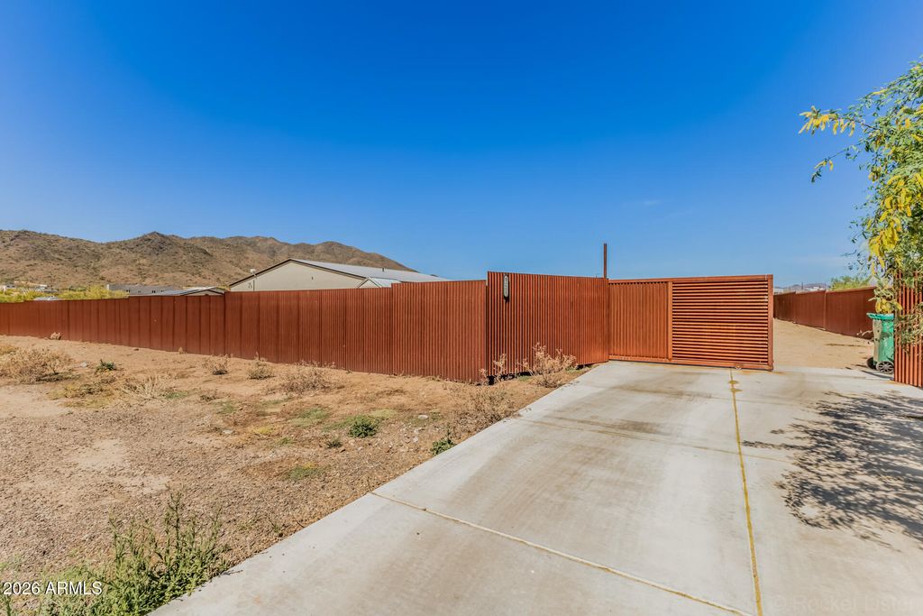 Photo of 42605 N 6th Avenue, New River, AZ 85087 (MLS # 6997986)