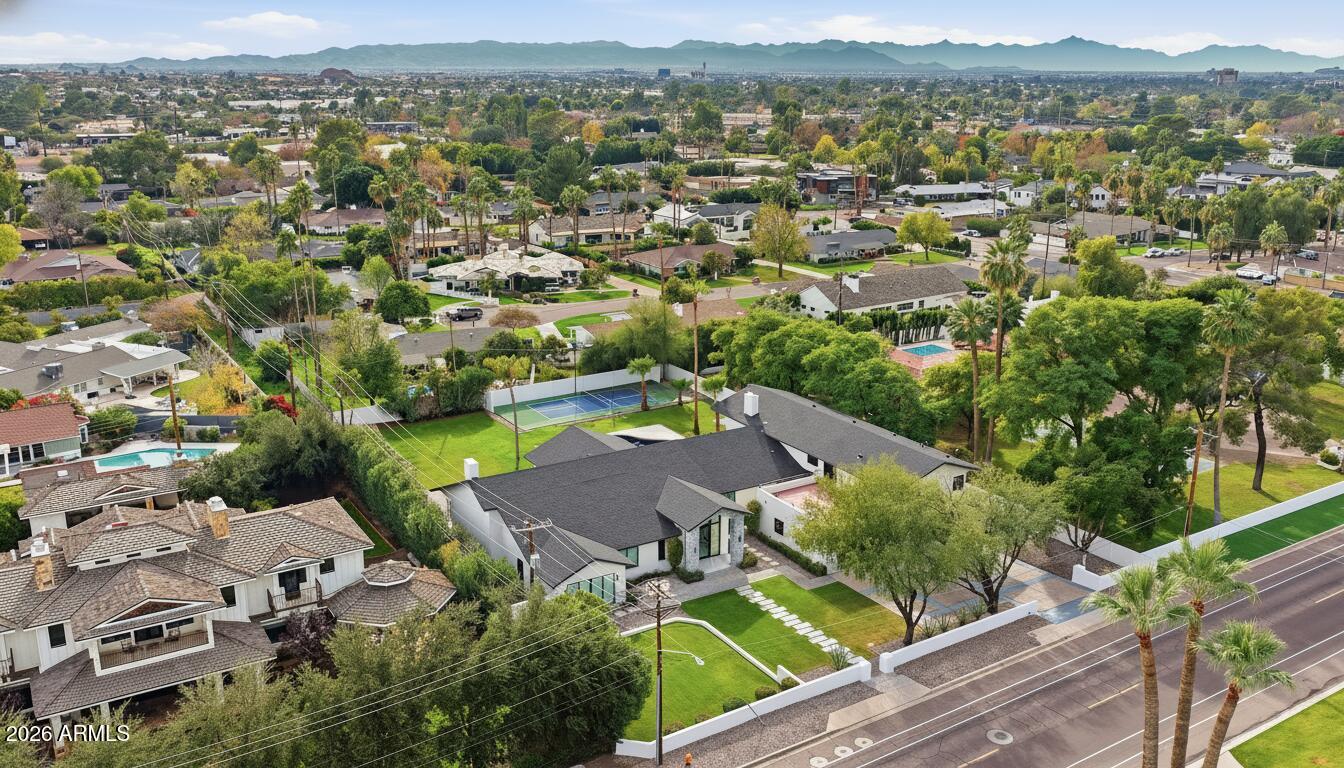 5633 E LAFAYETTE Boulevard