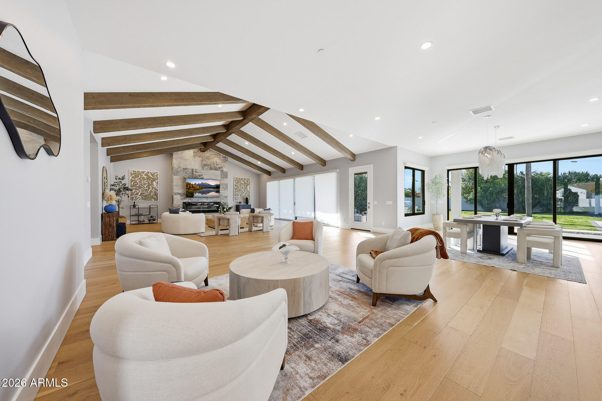 5633 E LAFAYETTE Boulevard