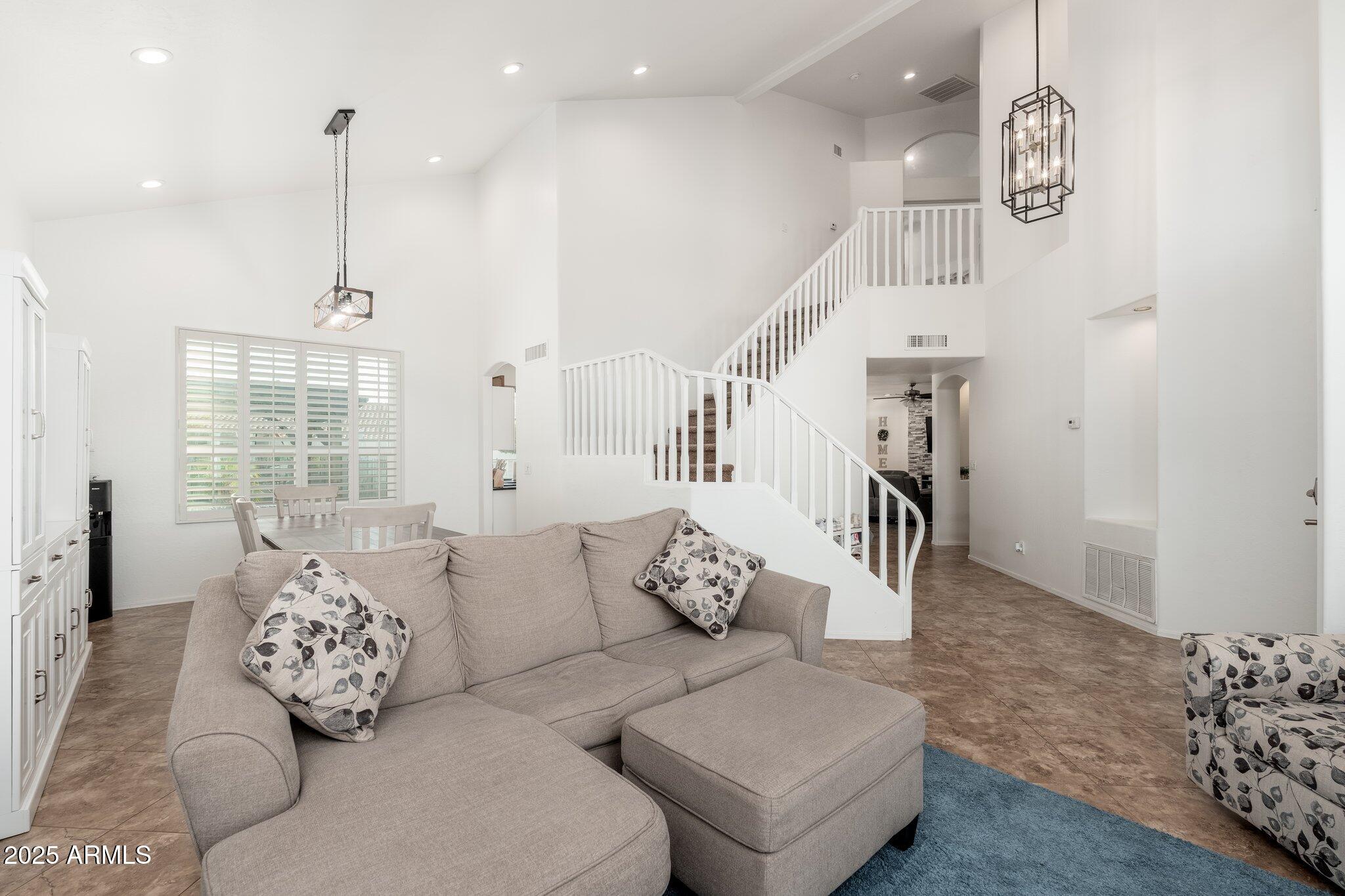 13 W Silverwood Drive