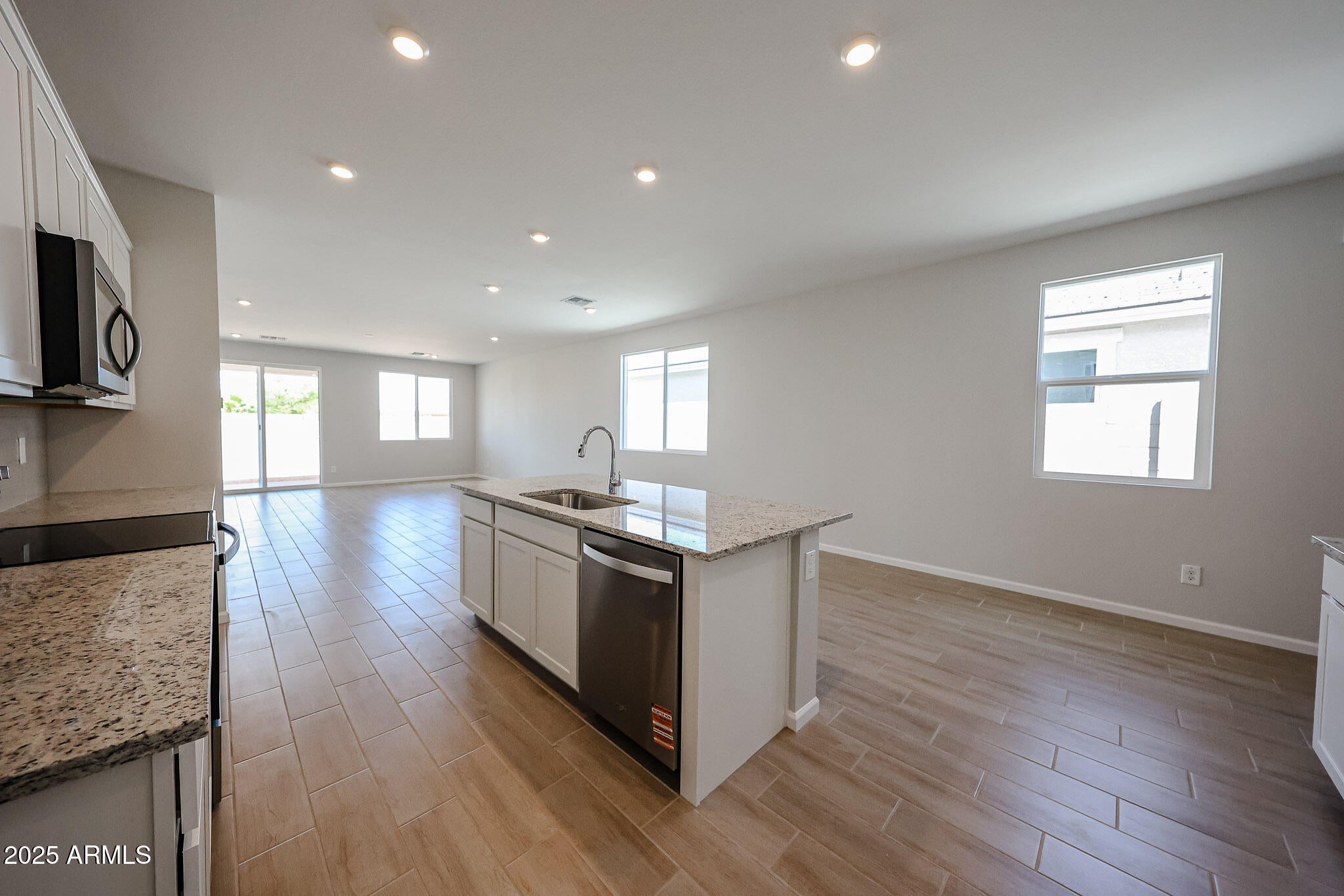 18267 W CALLE LEJOS --