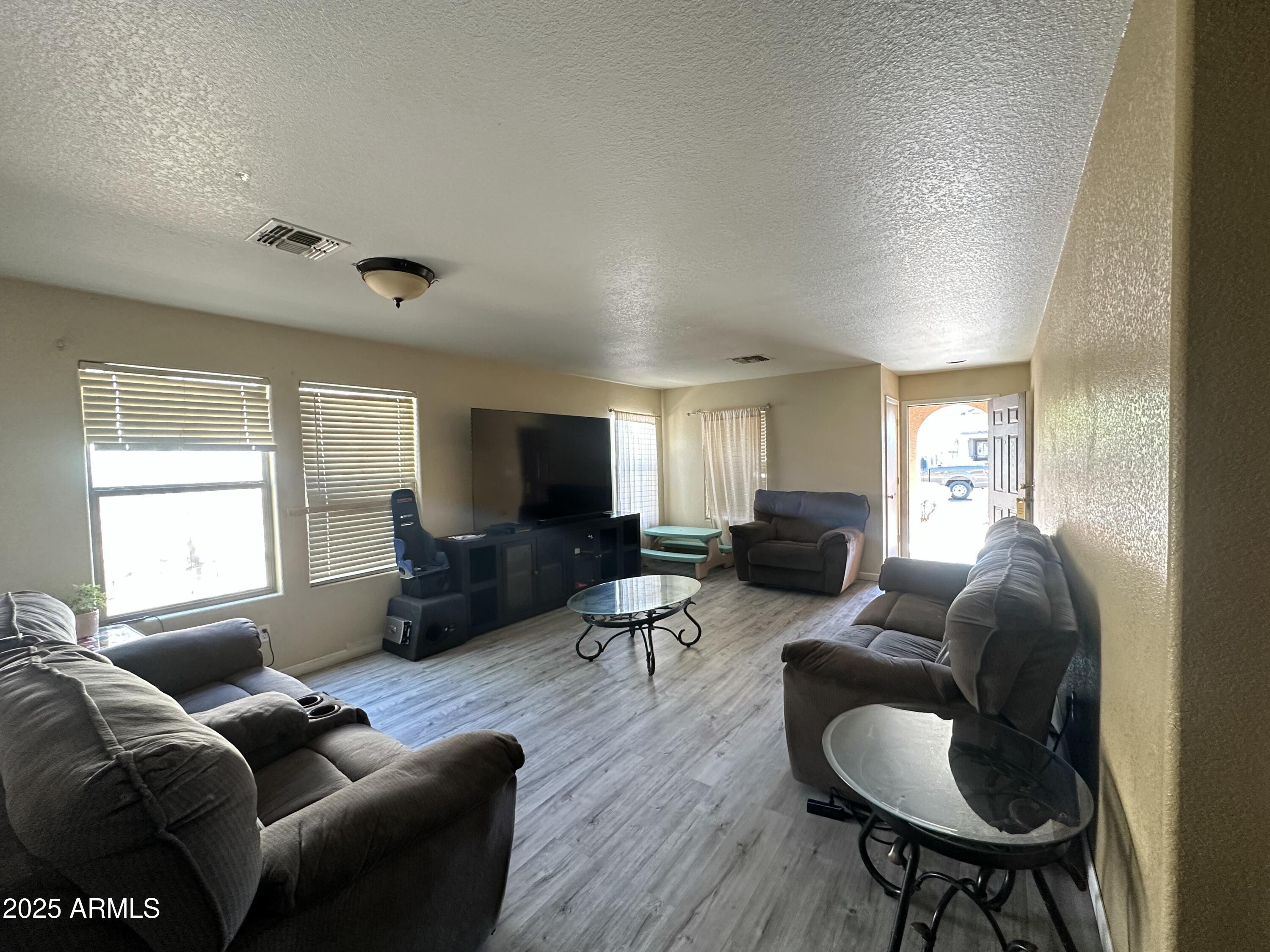 25748 W NANCY Lane