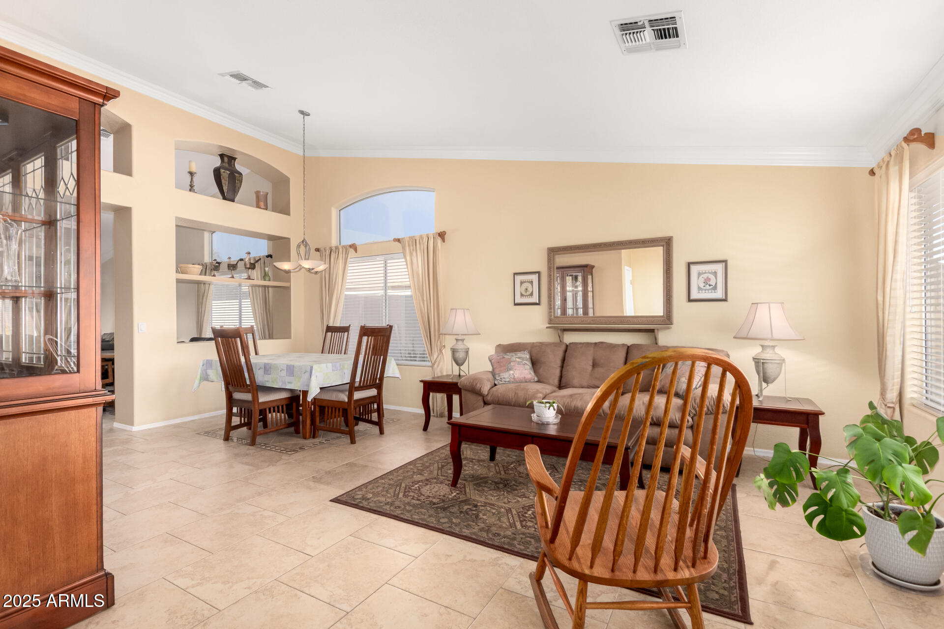 5524 E GARNET Circle