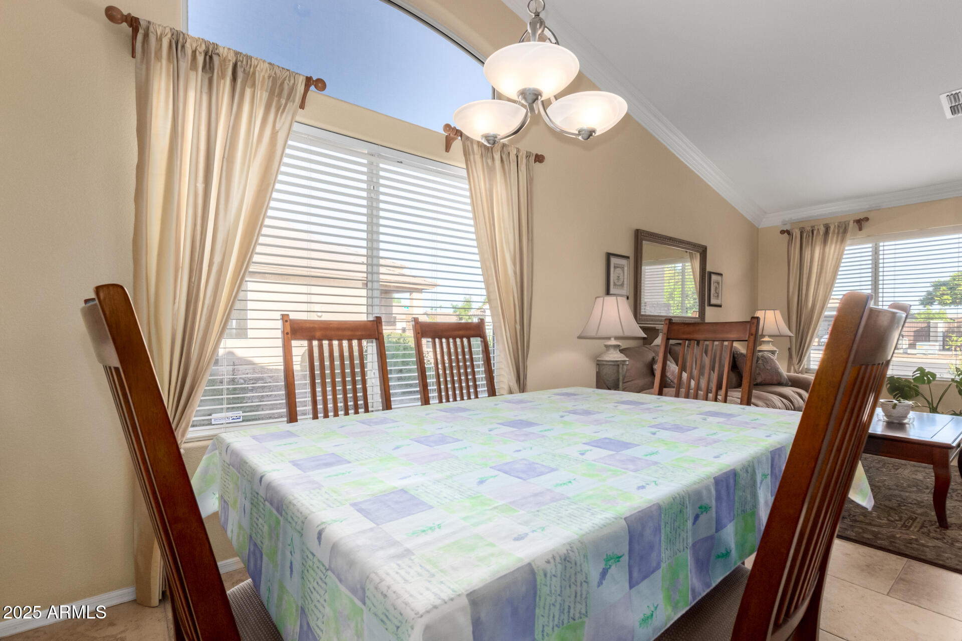 5524 E GARNET Circle