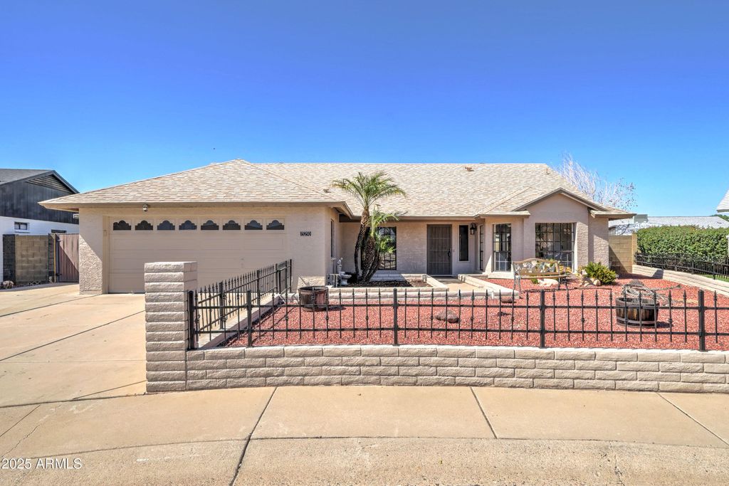 Photo of 15250 N 65th Avenue, Glendale, AZ 85306 (MLS # 6928334)