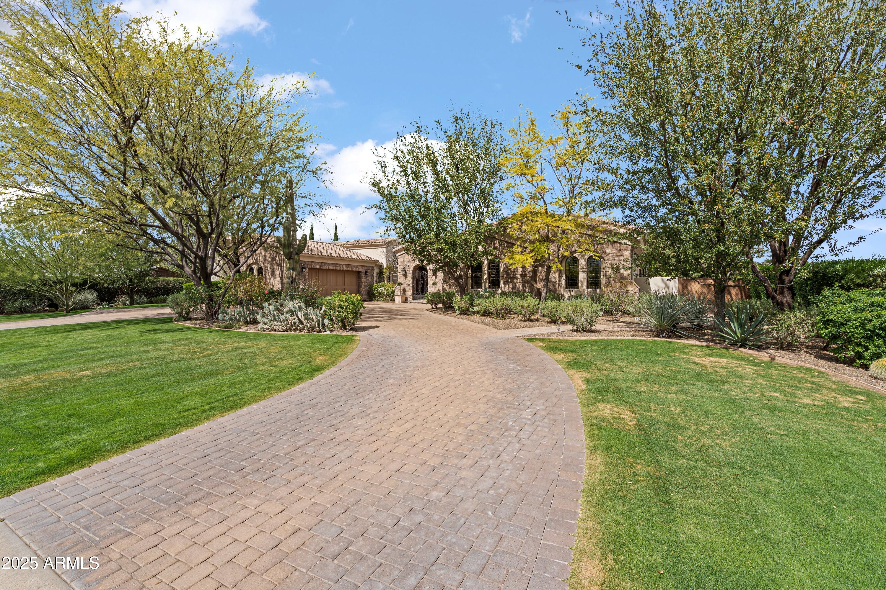 6322 E TURQUOISE Avenue