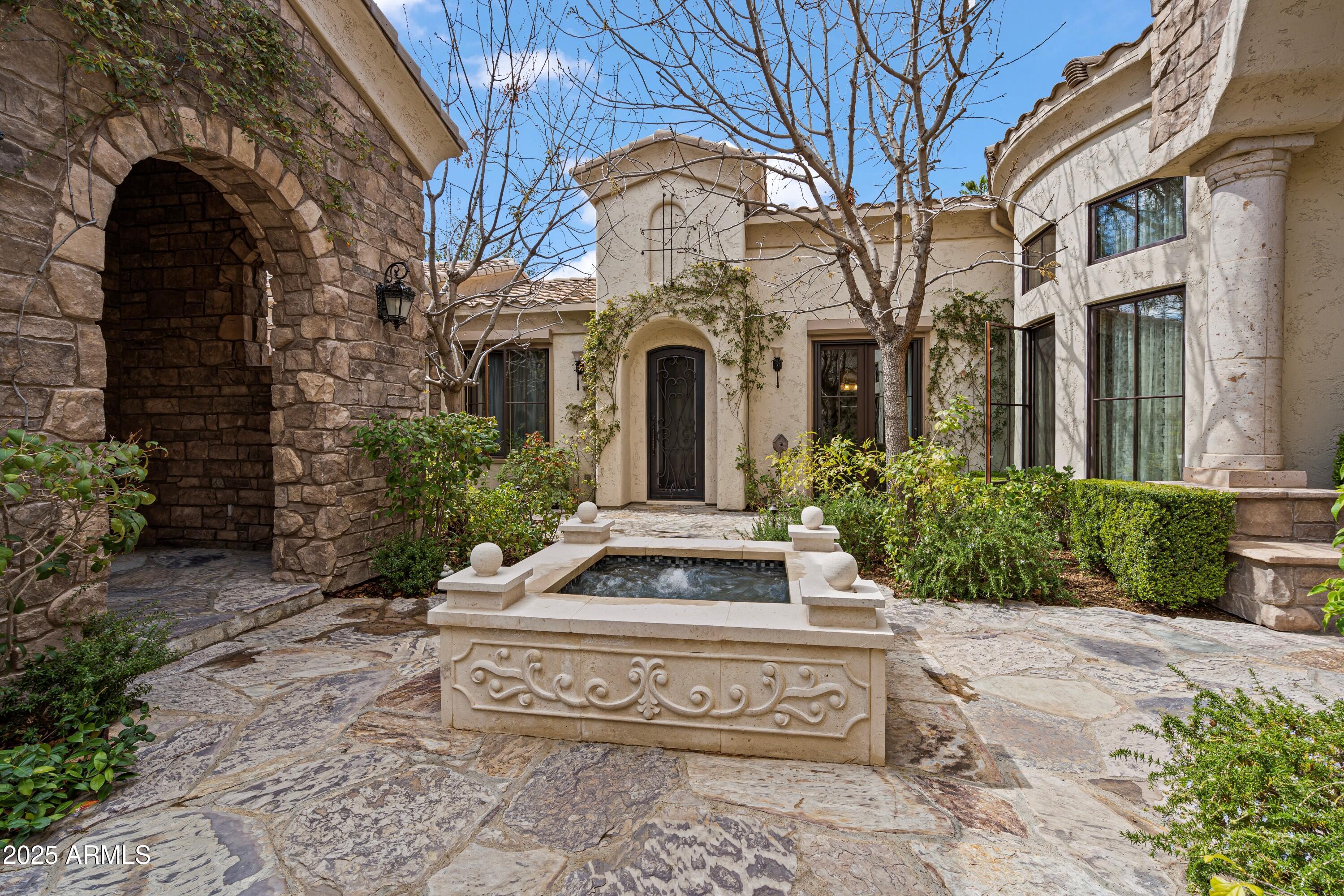 6322 E TURQUOISE Avenue