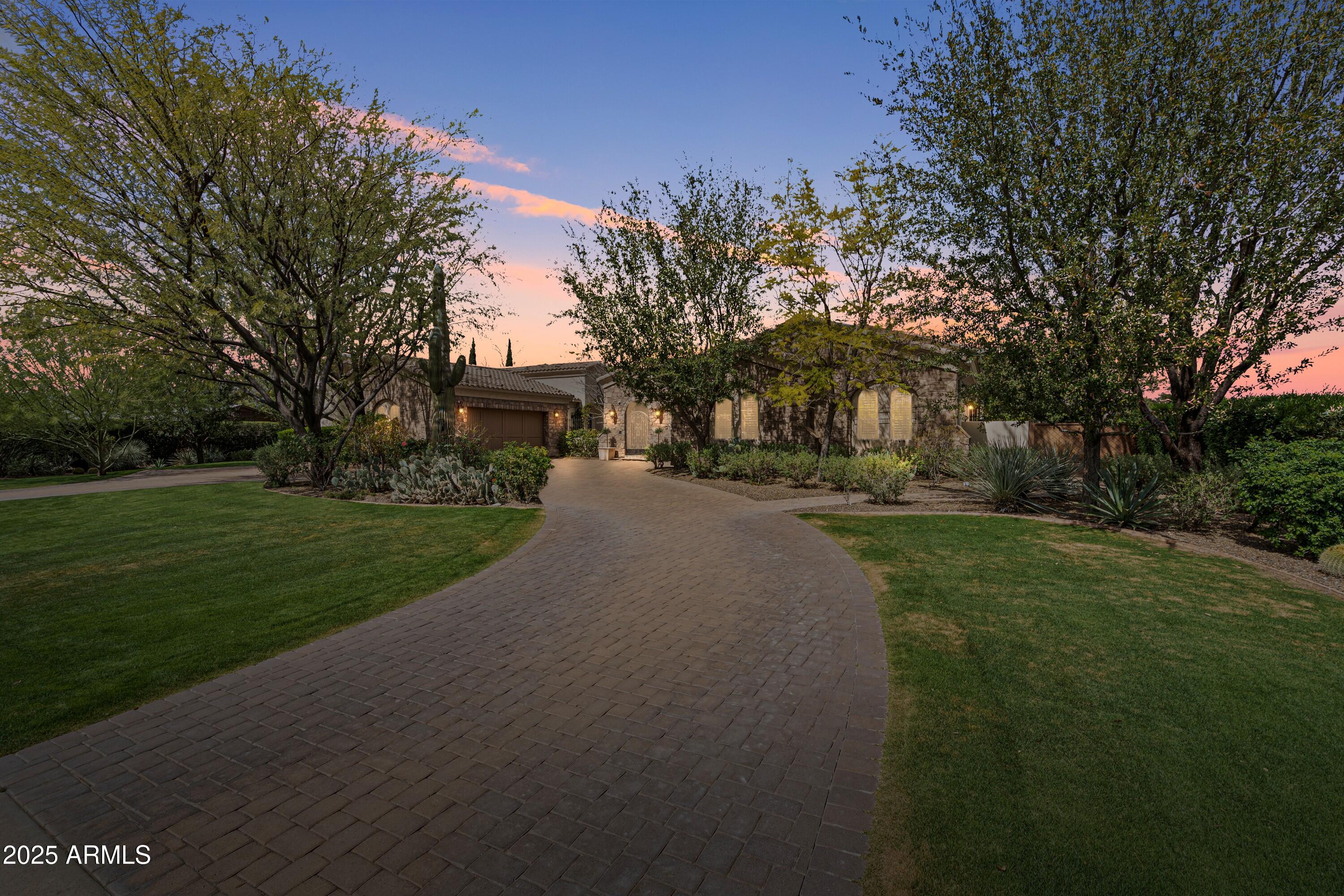 6322 E TURQUOISE Avenue