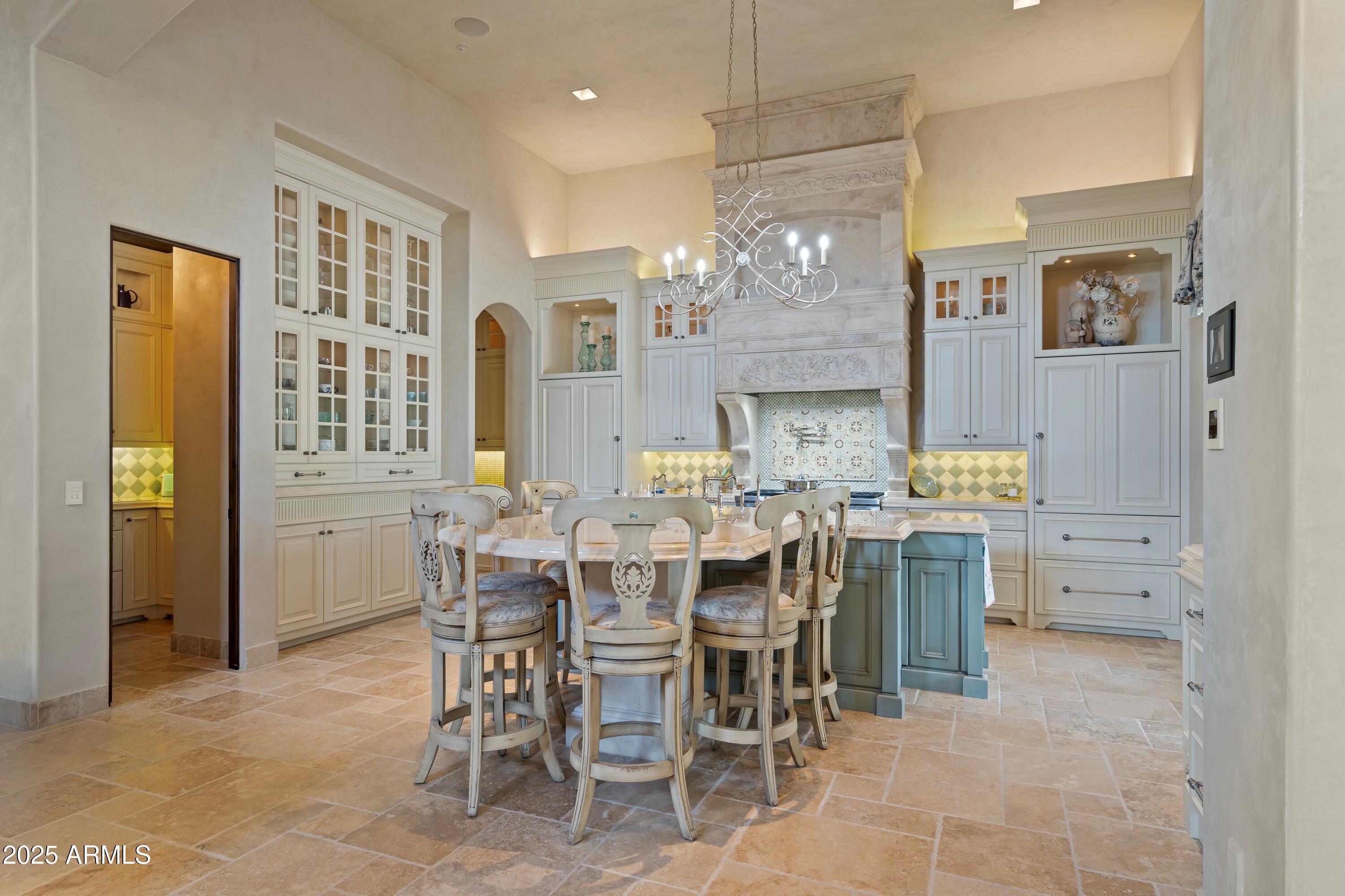 6322 E TURQUOISE Avenue