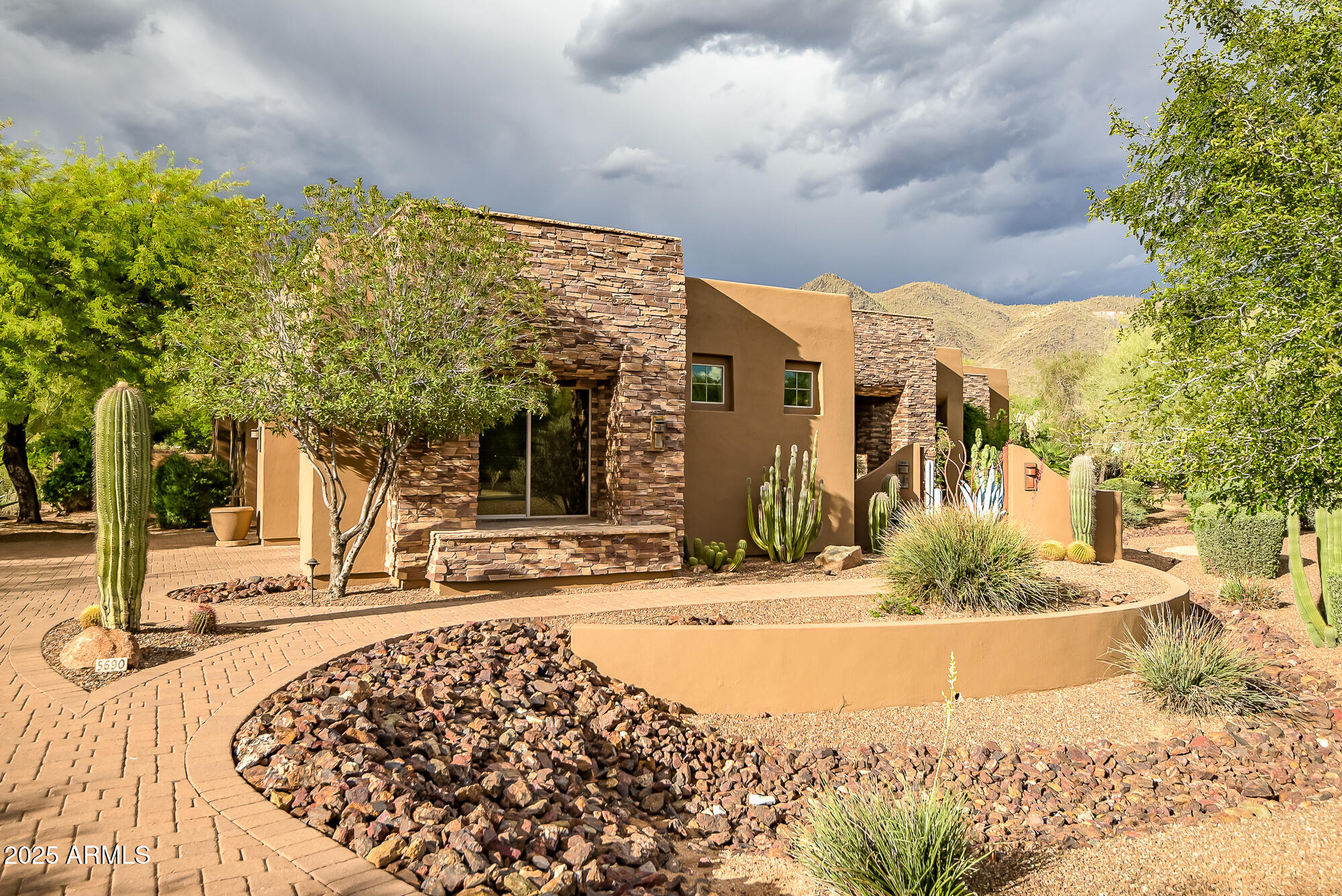 5690 E CANYON CREEK Circle
