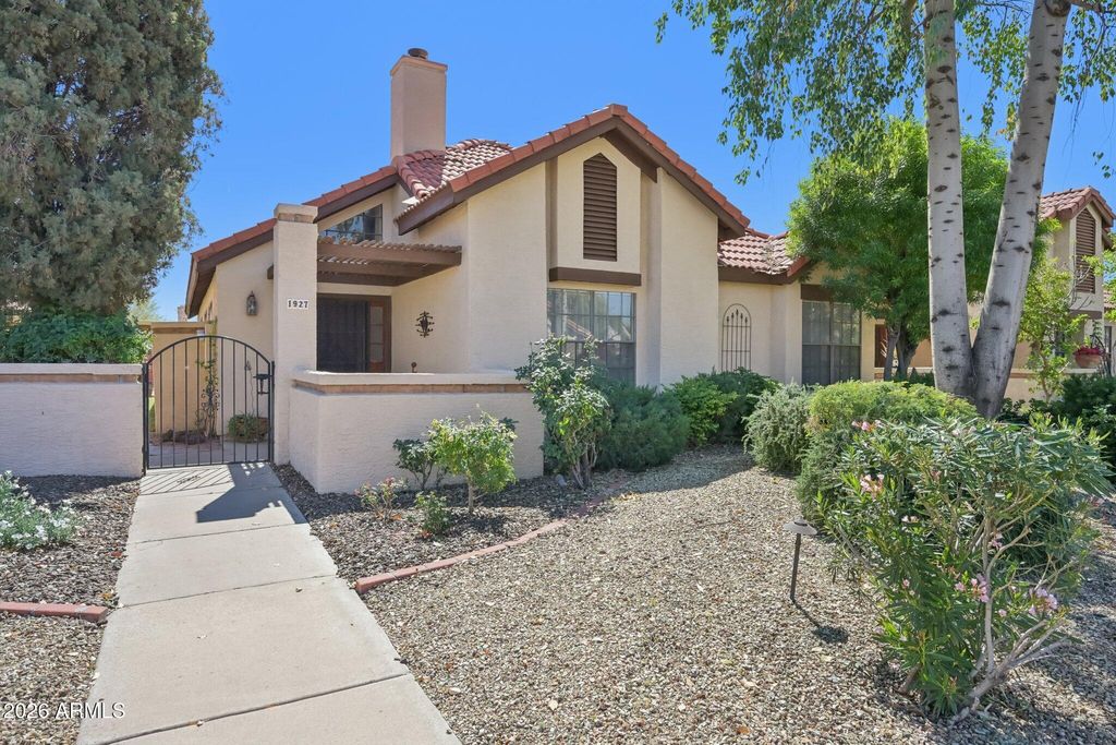 Photo of 1927 E Velvet Drive, Tempe, AZ 85284 (MLS # 6997308)