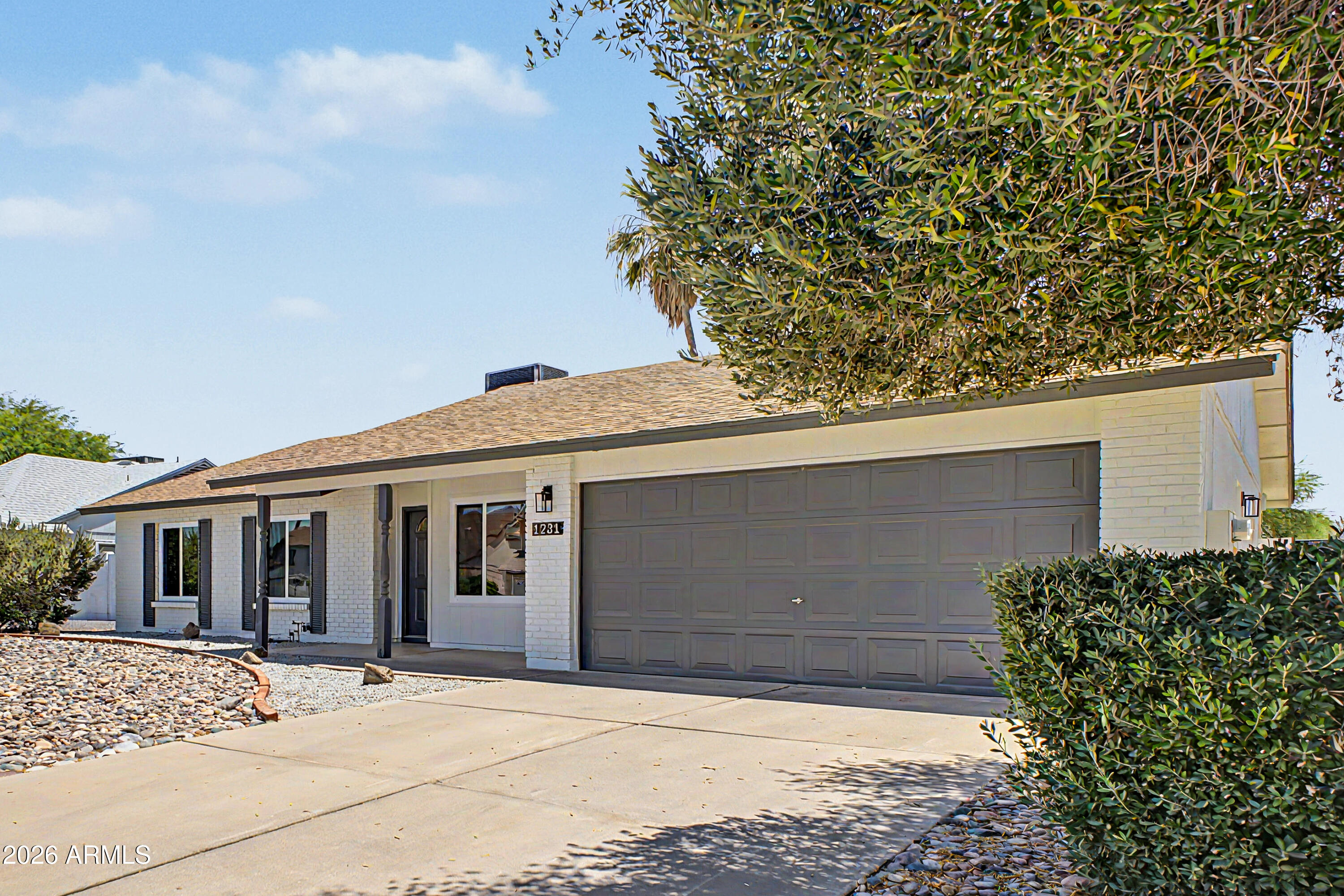 1231 W BARROW Drive