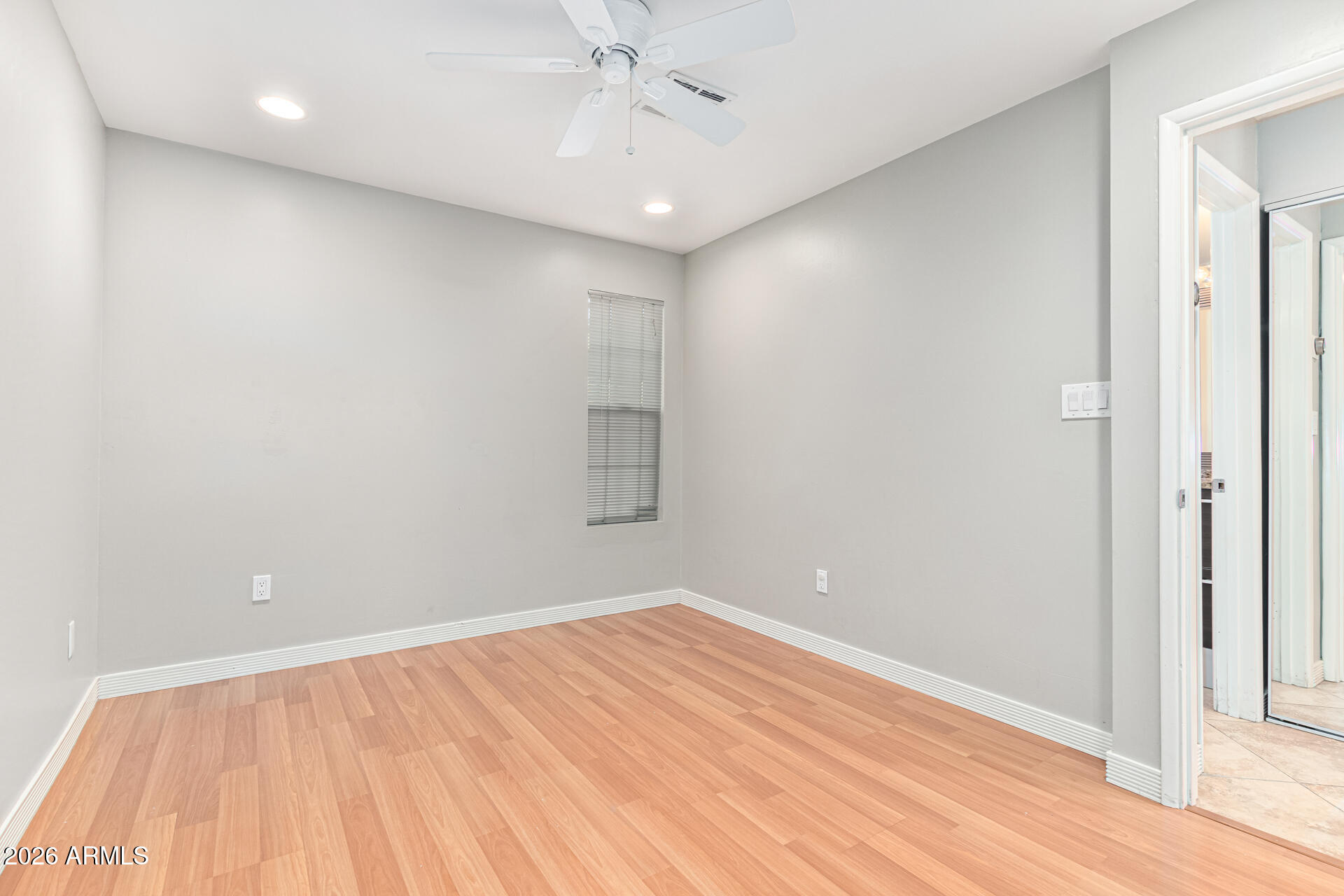 1850 E MARYLAND Avenue 39