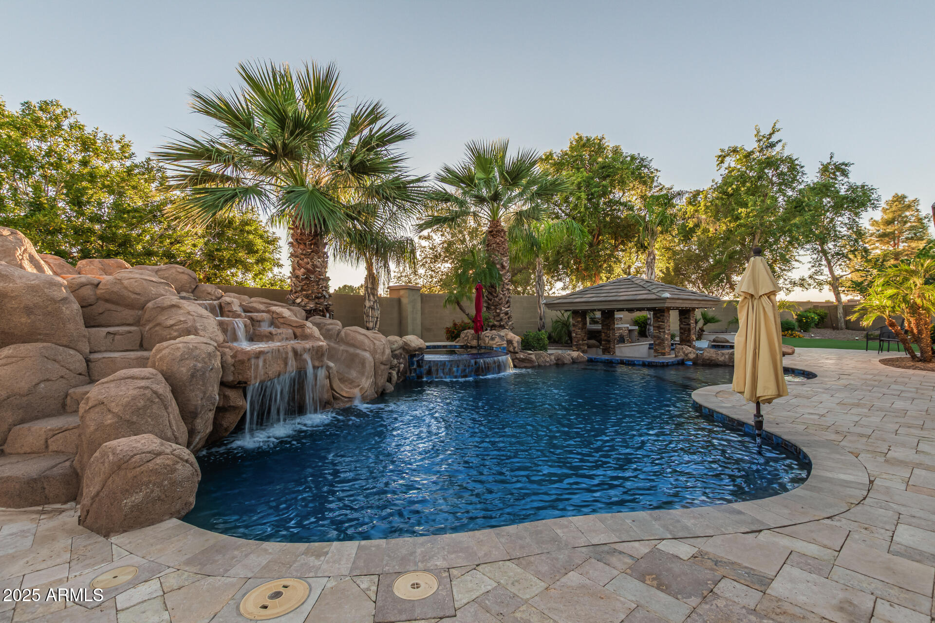 3801 E BIRCHWOOD Place